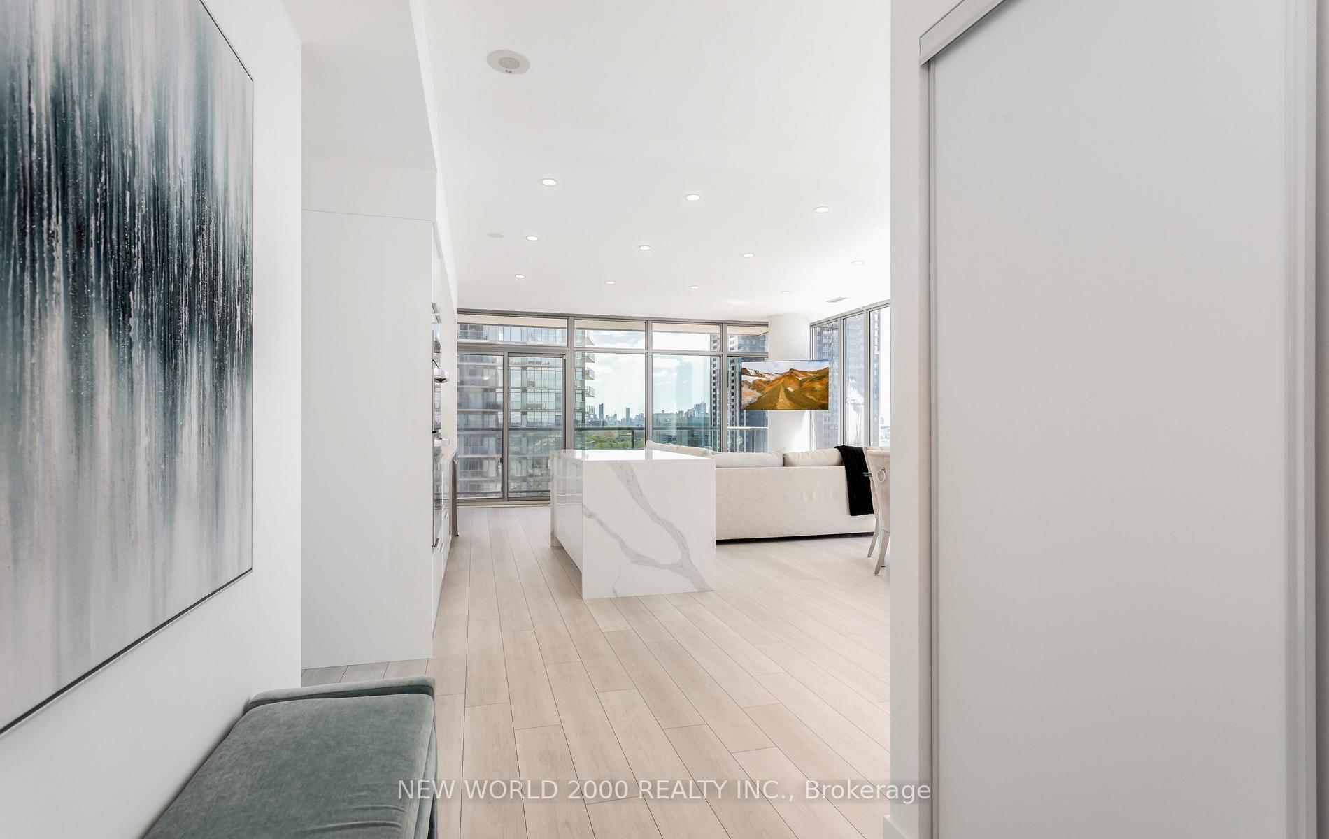 Photo 10 of Unit 1902, 105 The Queens Way, Toronto, High Park-Swansea — HOMEH