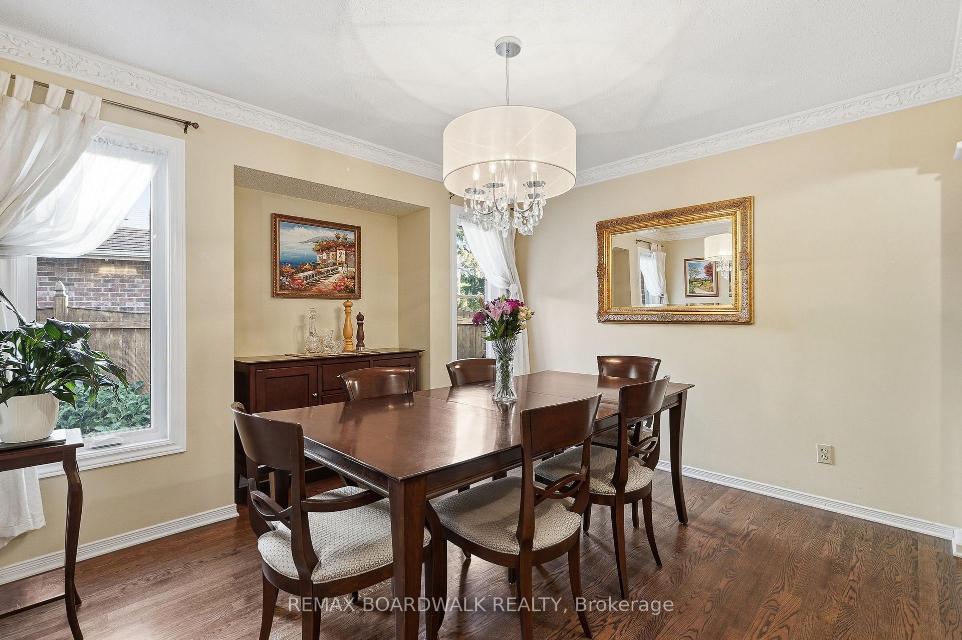 Photo 8 of 19 Cullen Court, Ottawa, Manordale — HOMEH