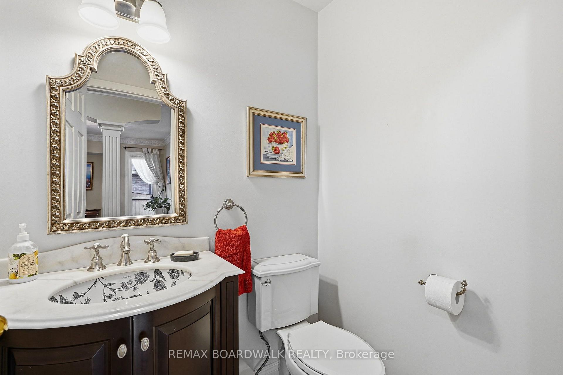 Photo 10 of 19 Cullen Court, Ottawa, Manordale — HOMEH