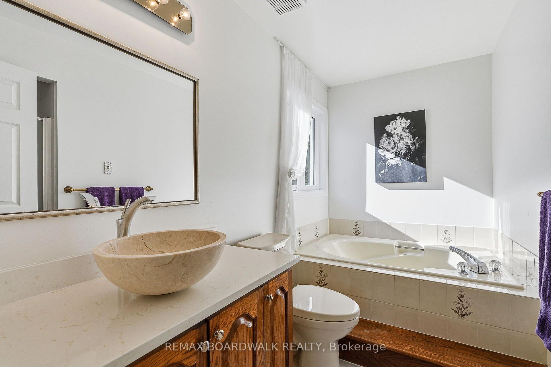 Photo 29 of 19 Cullen Court, Ottawa, Manordale — HOMEH