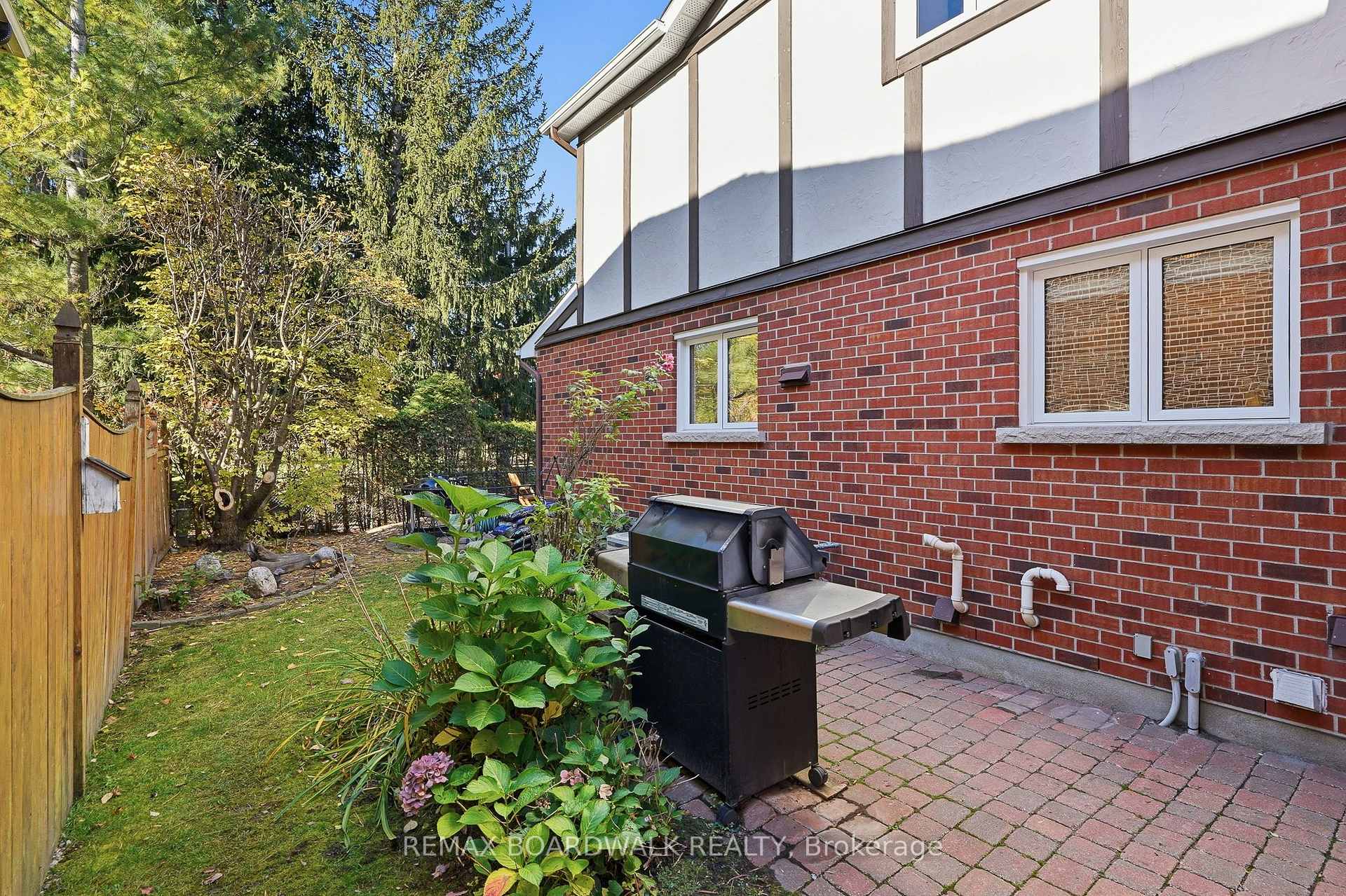 Photo 32 of 19 Cullen Court, Ottawa, Manordale — HOMEH