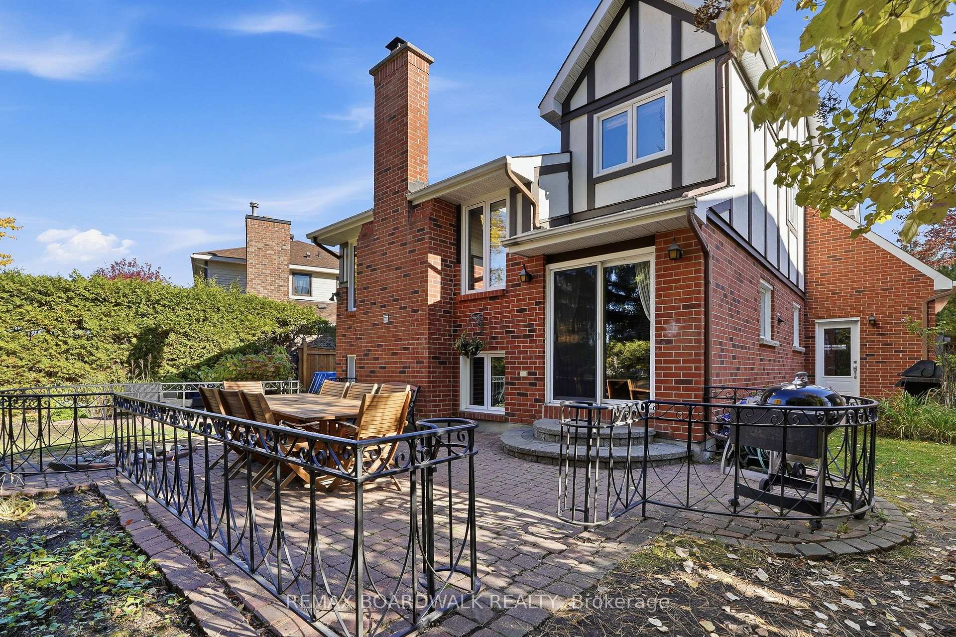 Photo 37 of 19 Cullen Court, Ottawa, Manordale — HOMEH