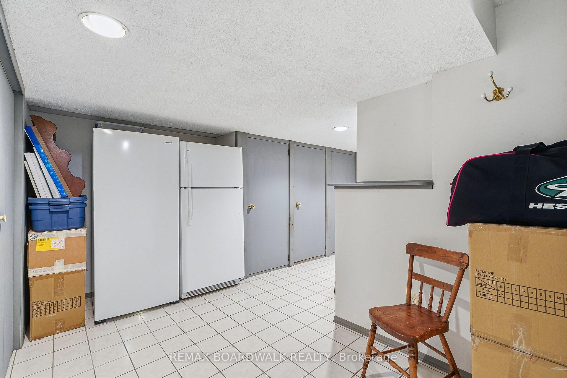 Photo 39 of 19 Cullen Court, Ottawa, Manordale — HOMEH