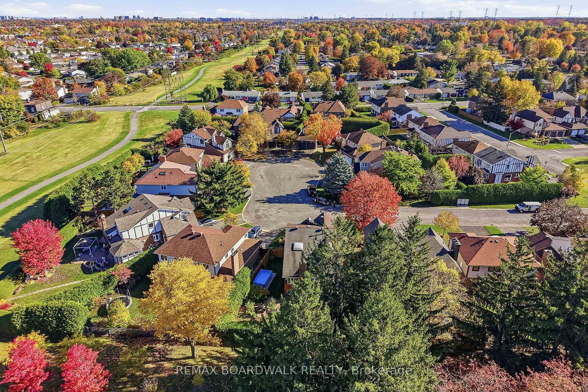 Photo 46 of 19 Cullen Court, Ottawa, Manordale — HOMEH