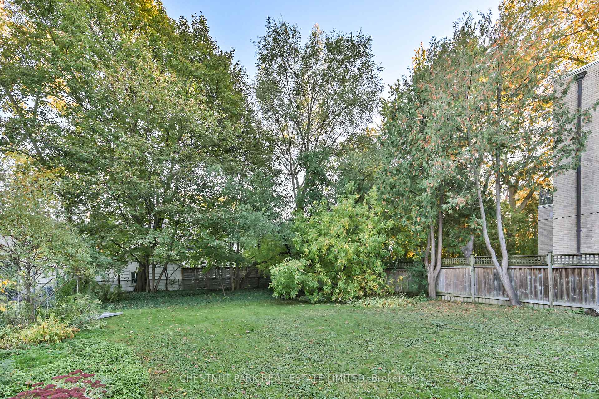 Photo 15 of 101 York Mills Road, North York, Bridle Path-Sunnybrook-York Mills — HOMEH