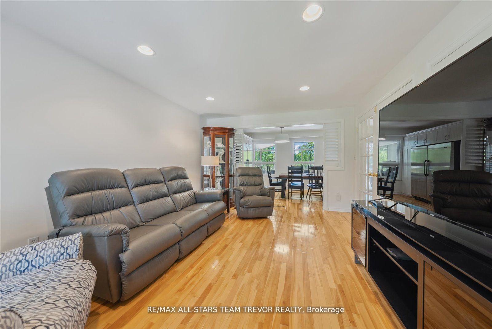 Photo 3 of 31 Riveredge Drive, Georgina, Keswick North — HOMEH