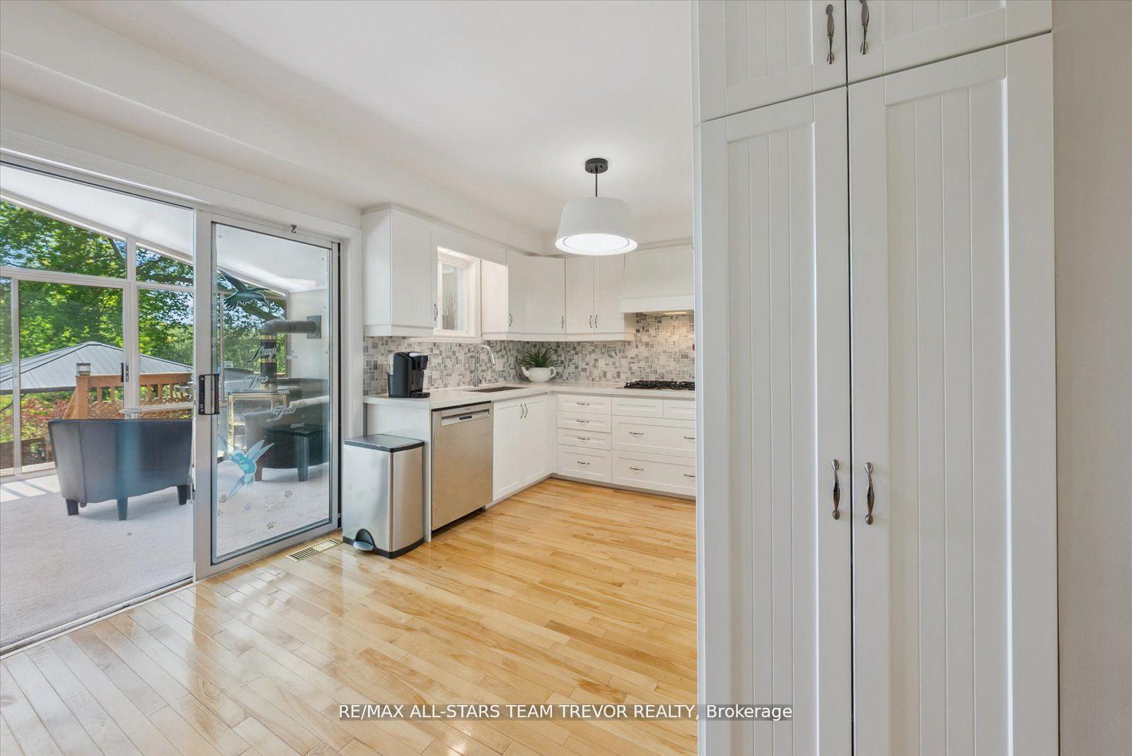Photo 7 of 31 Riveredge Drive, Georgina, Keswick North — HOMEH