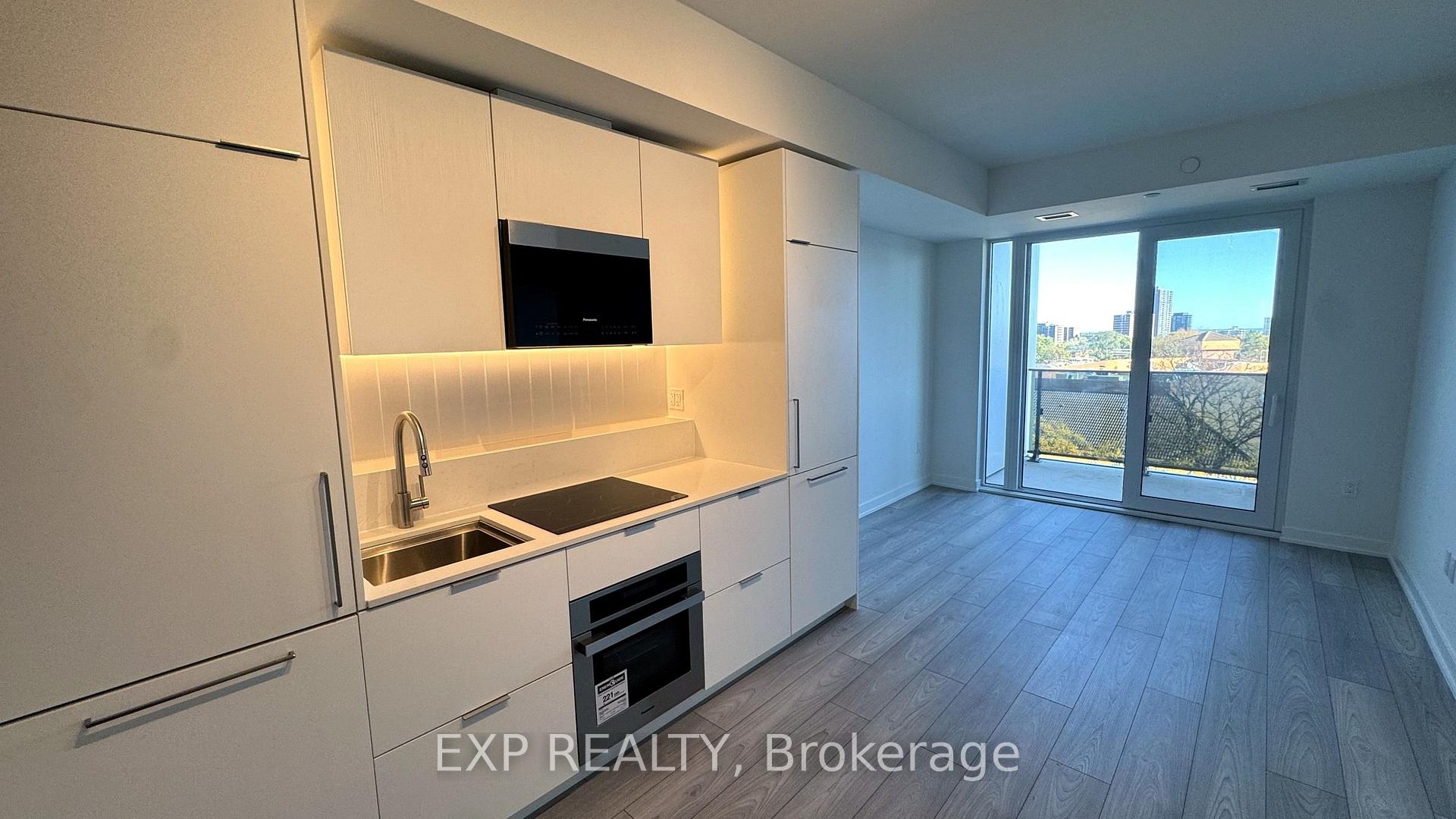 Photo 2 of Unit 403, 1 Fairview Road E, Mississauga, Mississauga Valleys — HOMEH
