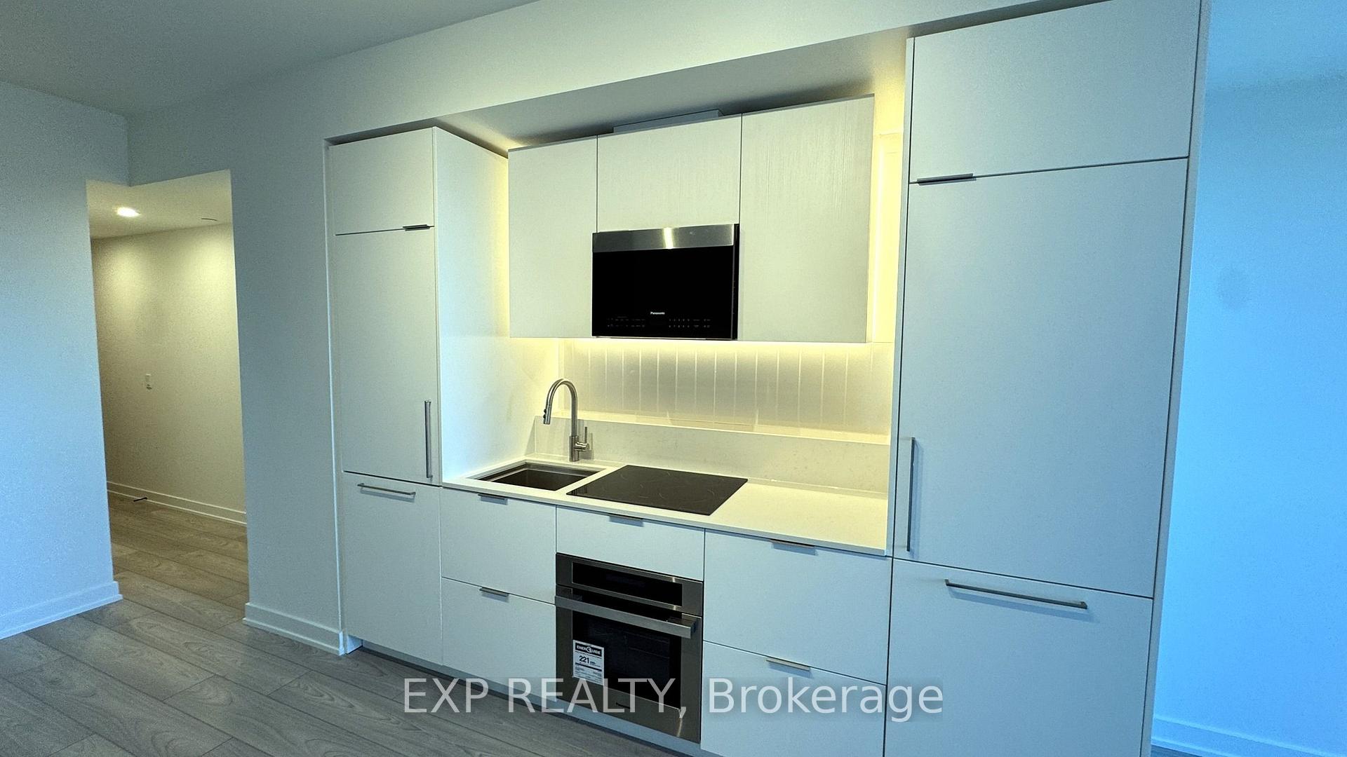 Photo 3 of Unit 403, 1 Fairview Road E, Mississauga, Mississauga Valleys — HOMEH