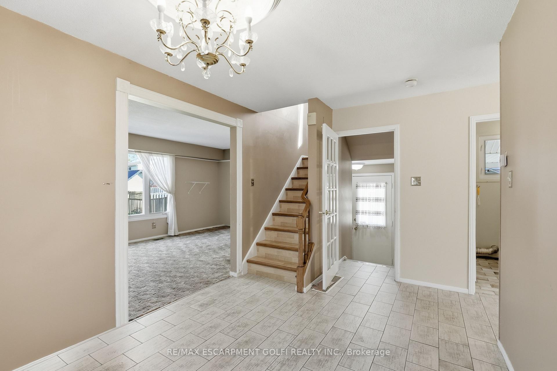 Photo 9 of 154 Memorial Avenue, Hamilton, Stoney Creek — HOMEH