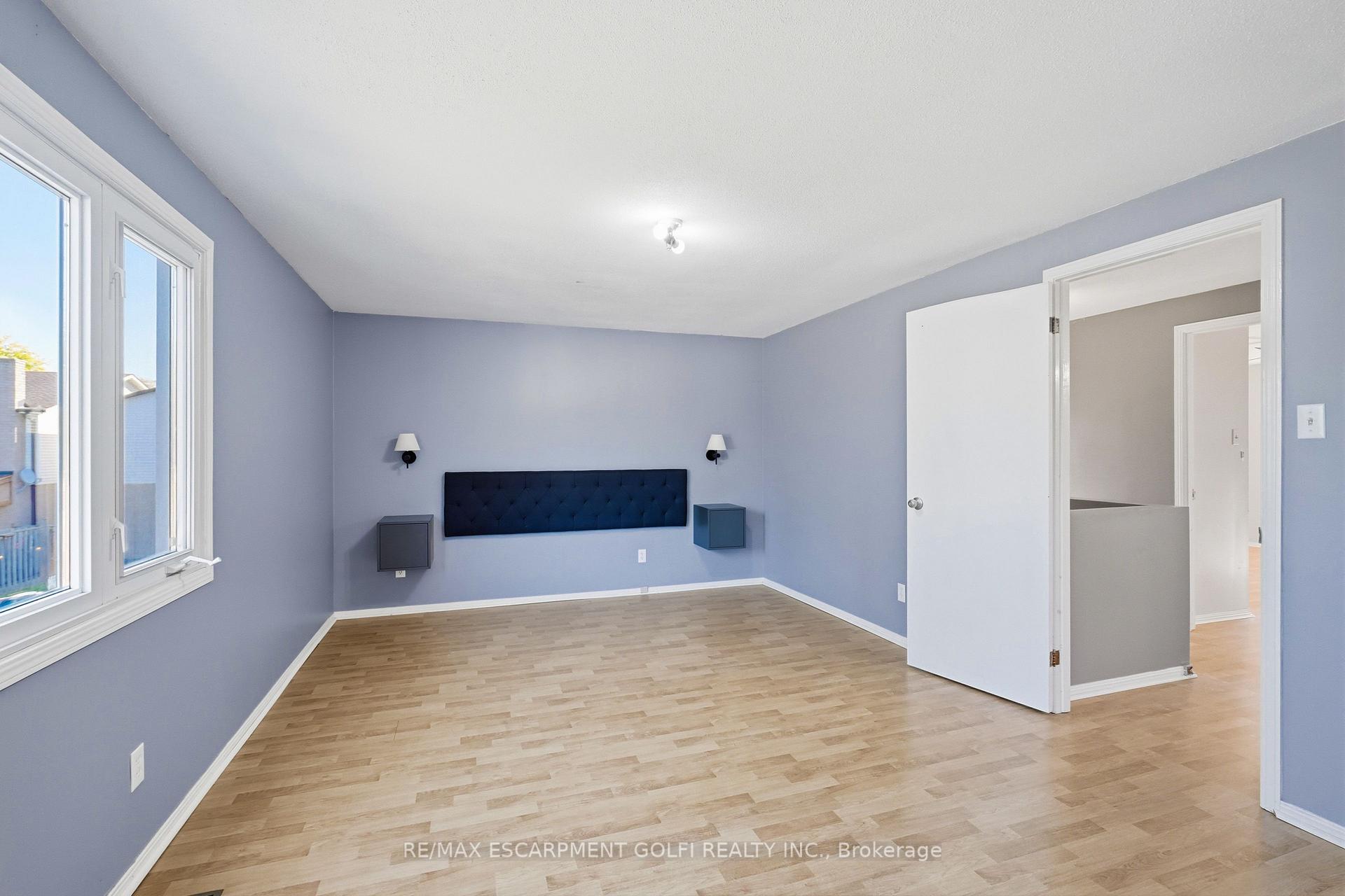 Photo 15 of 154 Memorial Avenue, Hamilton, Stoney Creek — HOMEH