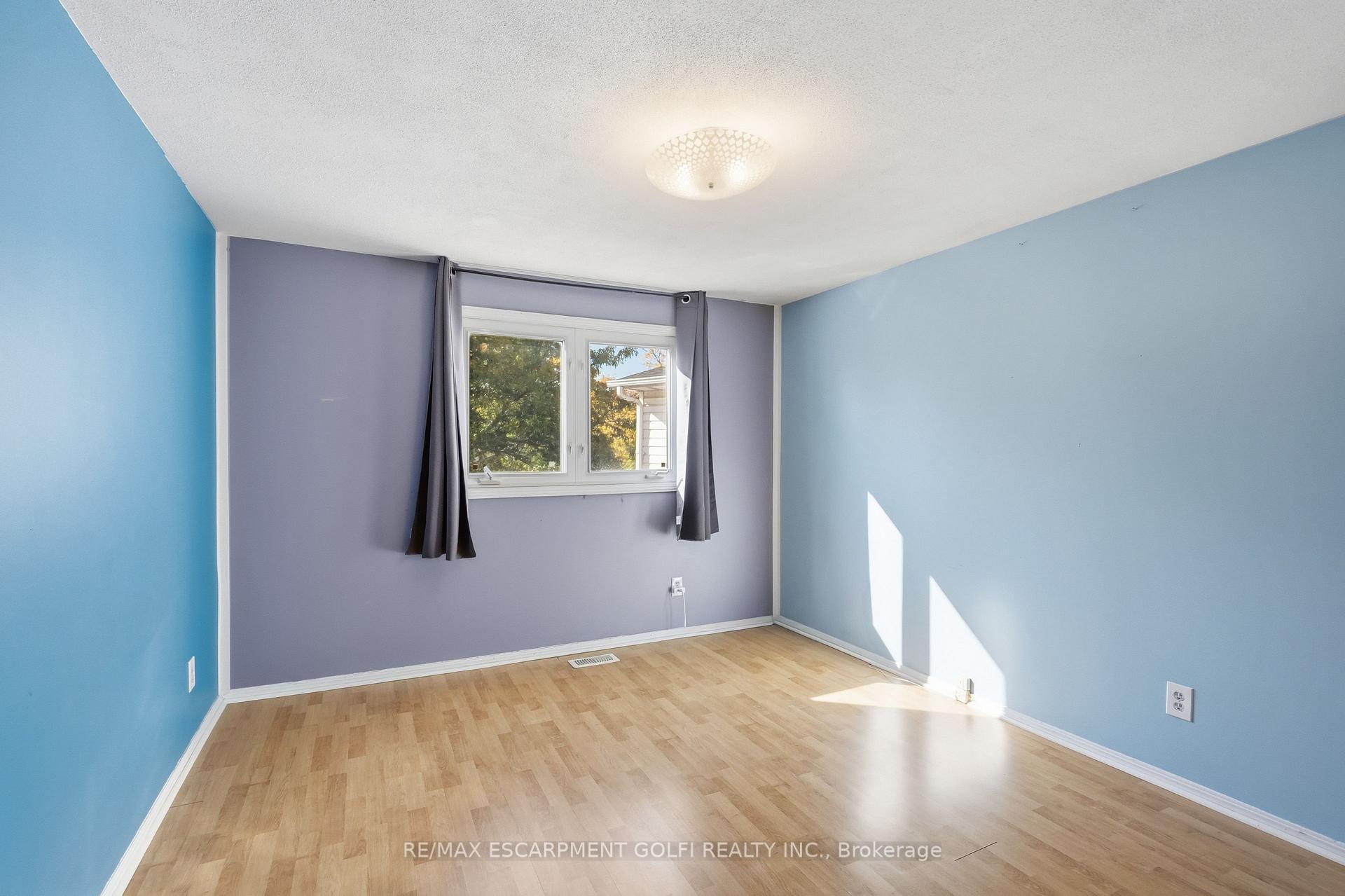 Photo 22 of 154 Memorial Avenue, Hamilton, Stoney Creek — HOMEH