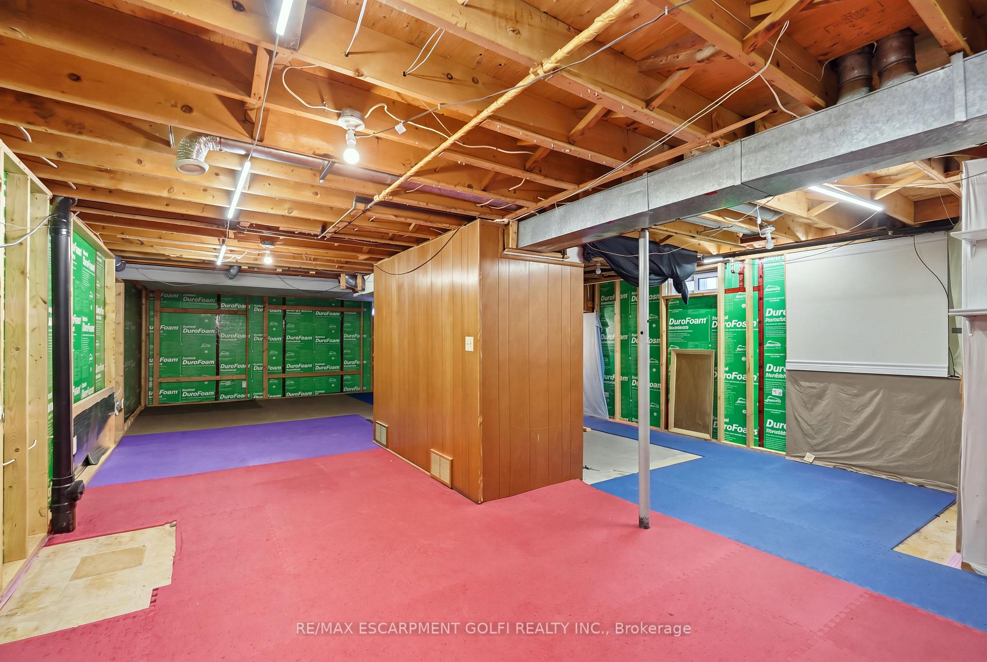 Photo 23 of 154 Memorial Avenue, Hamilton, Stoney Creek — HOMEH