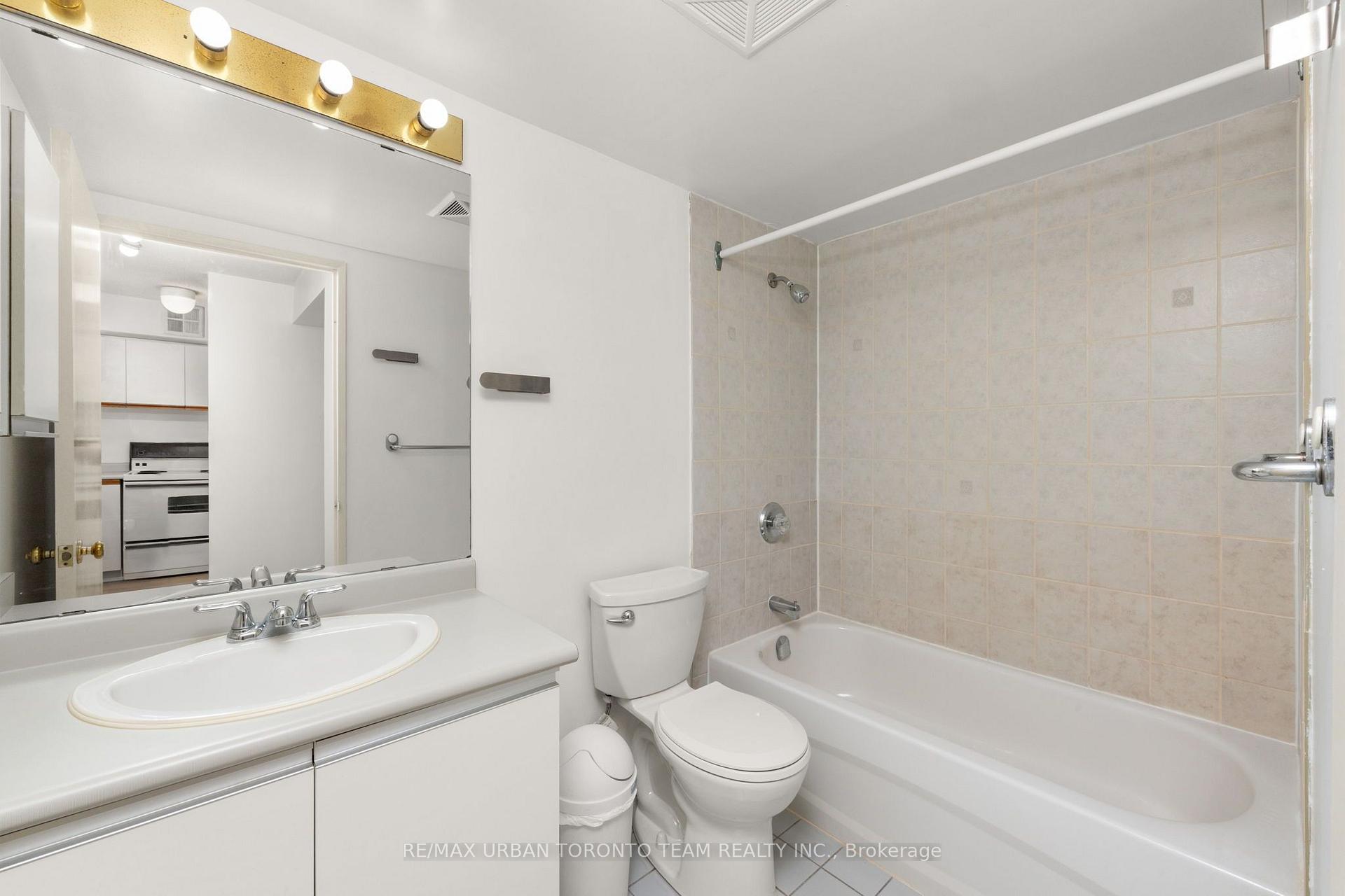 Photo 18 of Unit 418, 92 King Street E, Toronto, Church-Yonge Corridor — HOMEH