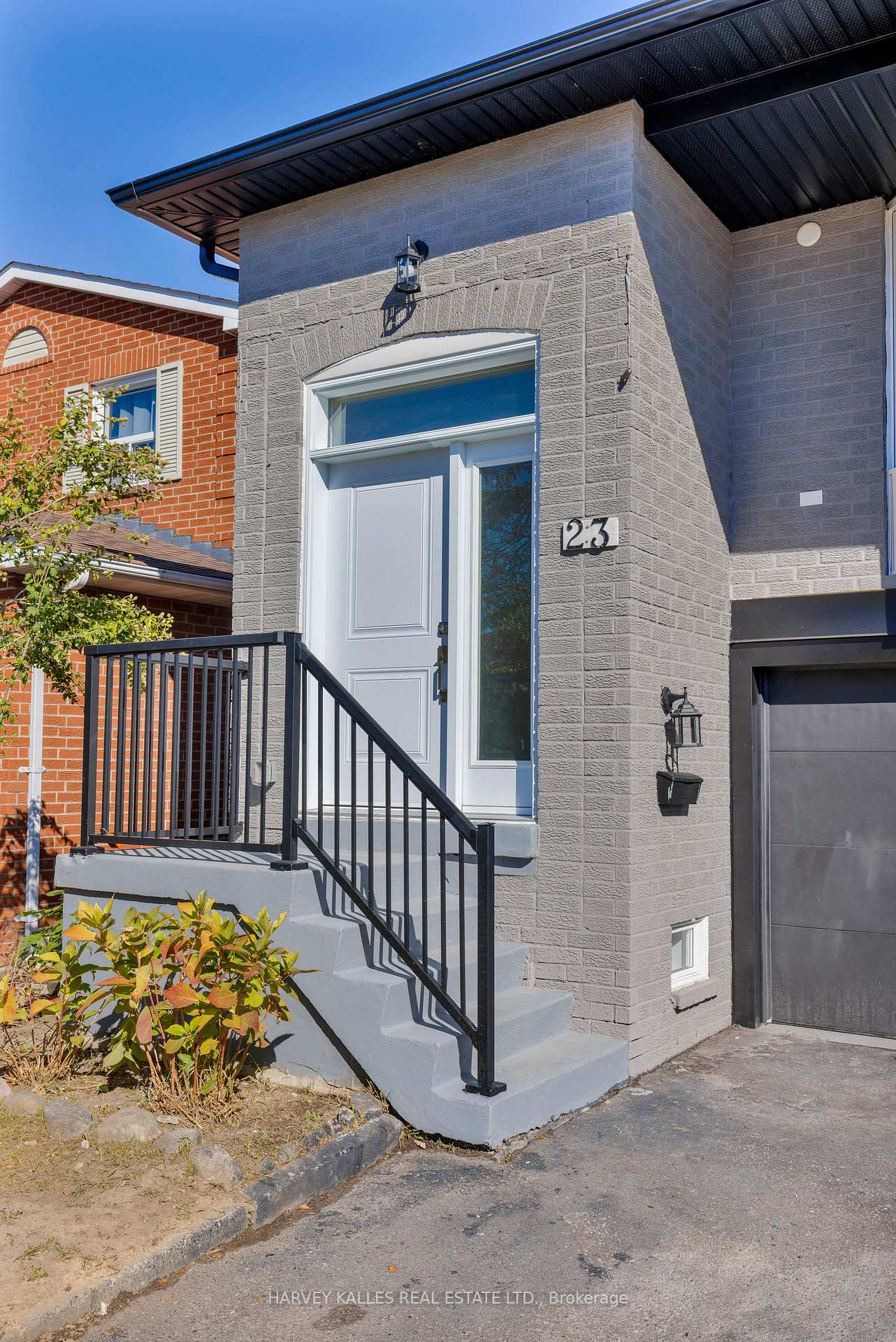 Photo 4 of 23 Cog Hill Drive, Vaughan, Glen Shields — HOMEH