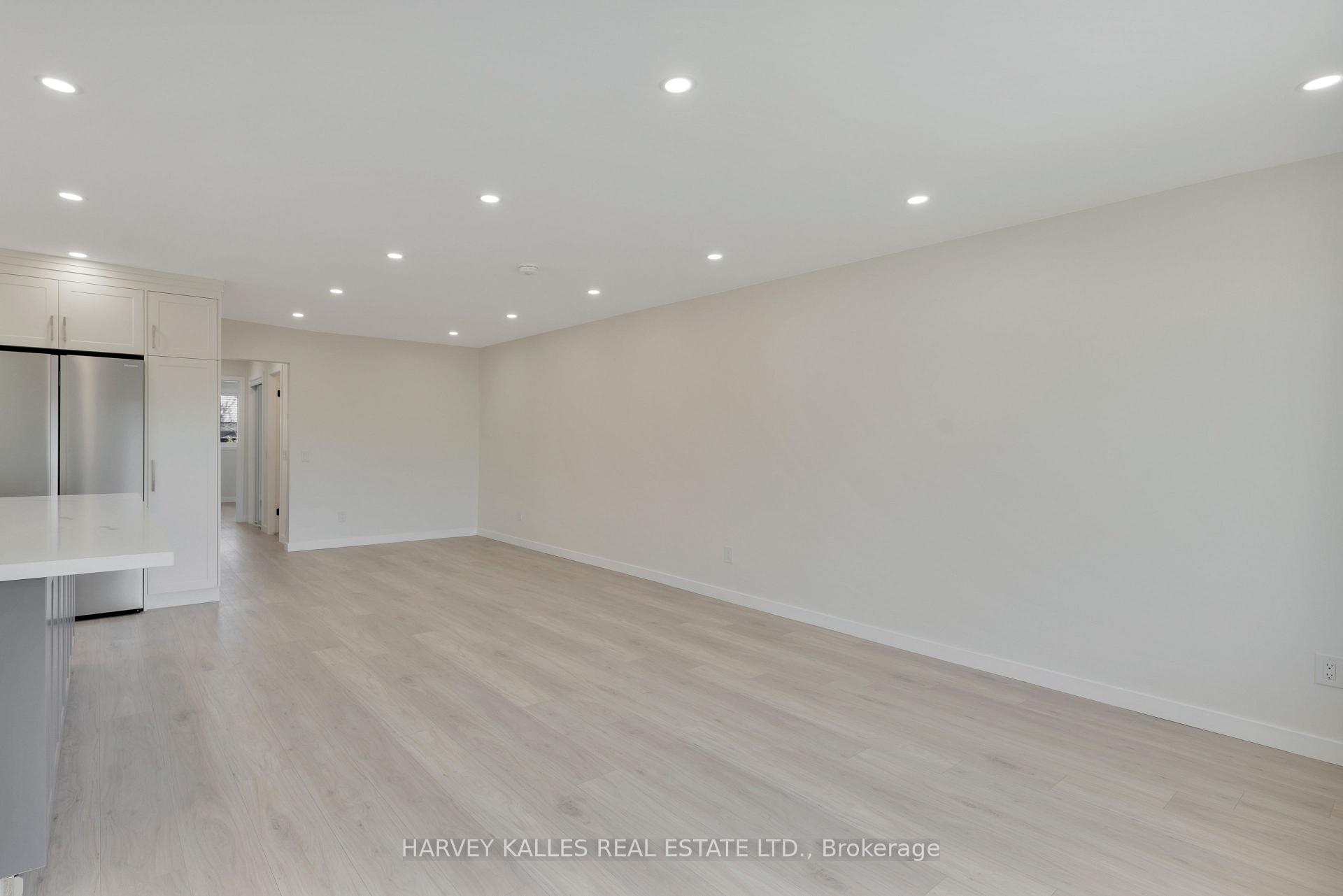 Photo 15 of 23 Cog Hill Drive, Vaughan, Glen Shields — HOMEH