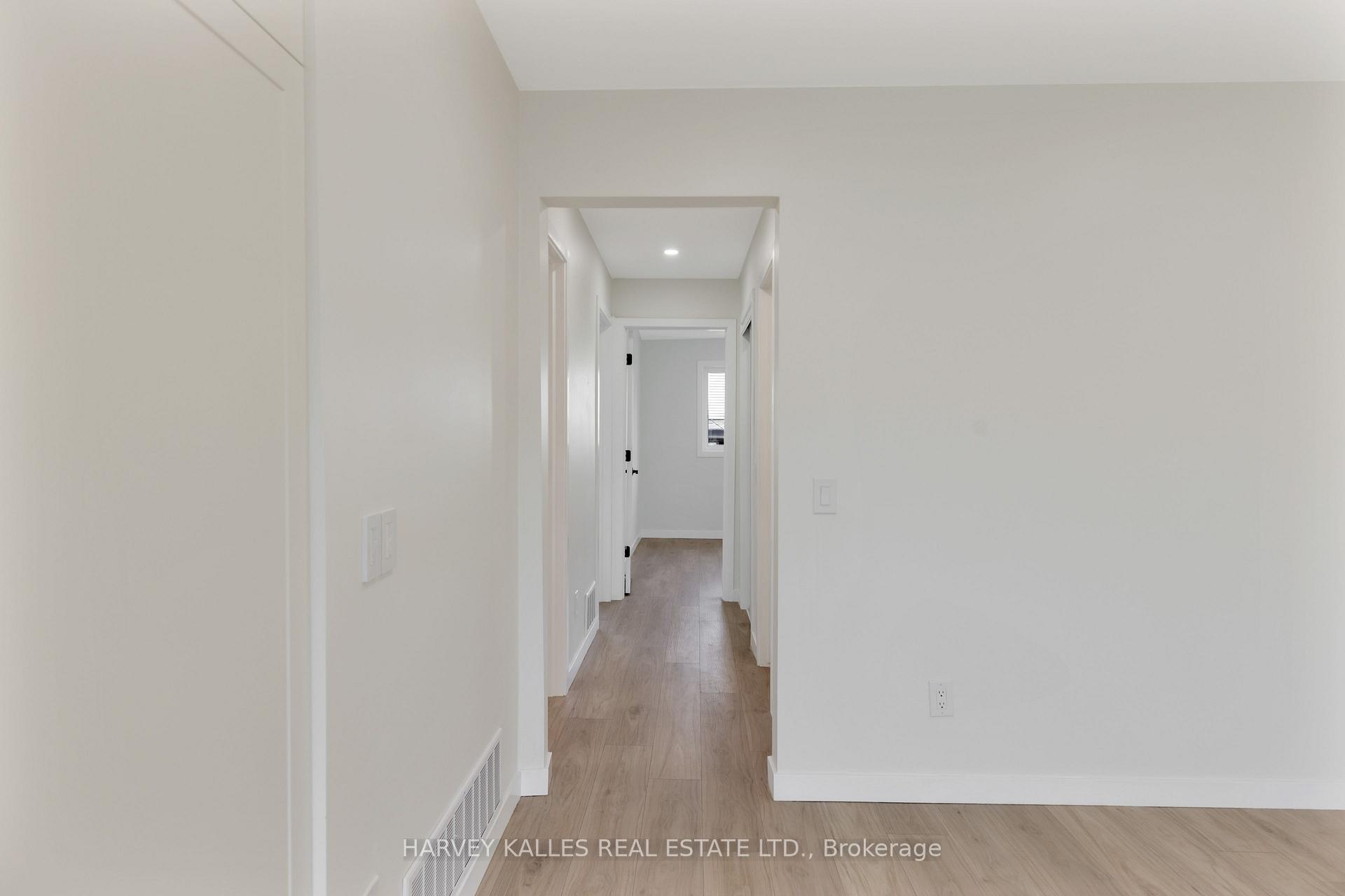 Photo 25 of 23 Cog Hill Drive, Vaughan, Glen Shields — HOMEH