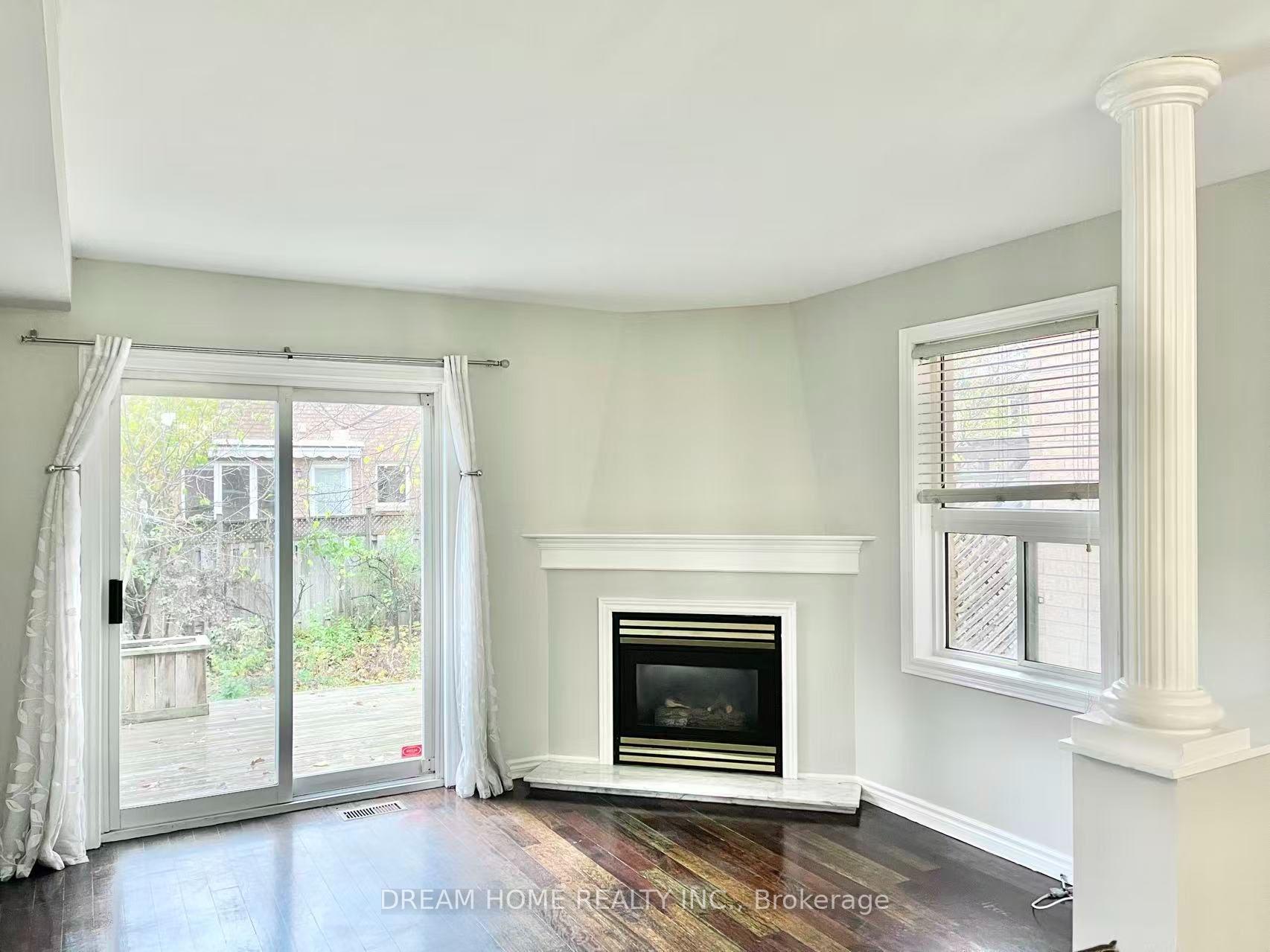Photo 2 of 137 Kimono Crescent, Richmond Hill, Rouge Woods — HOMEH