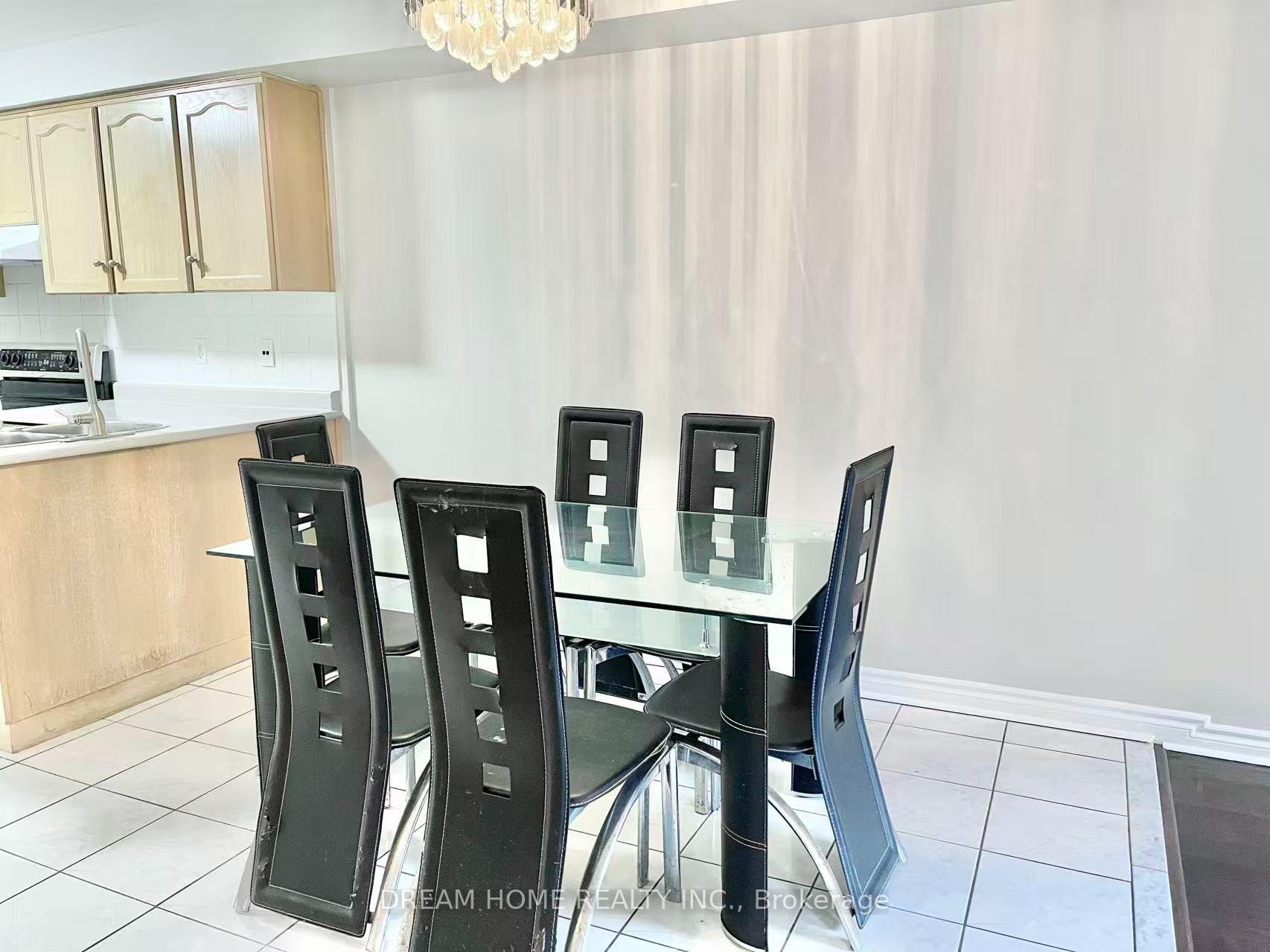 Photo 4 of 137 Kimono Crescent, Richmond Hill, Rouge Woods — HOMEH