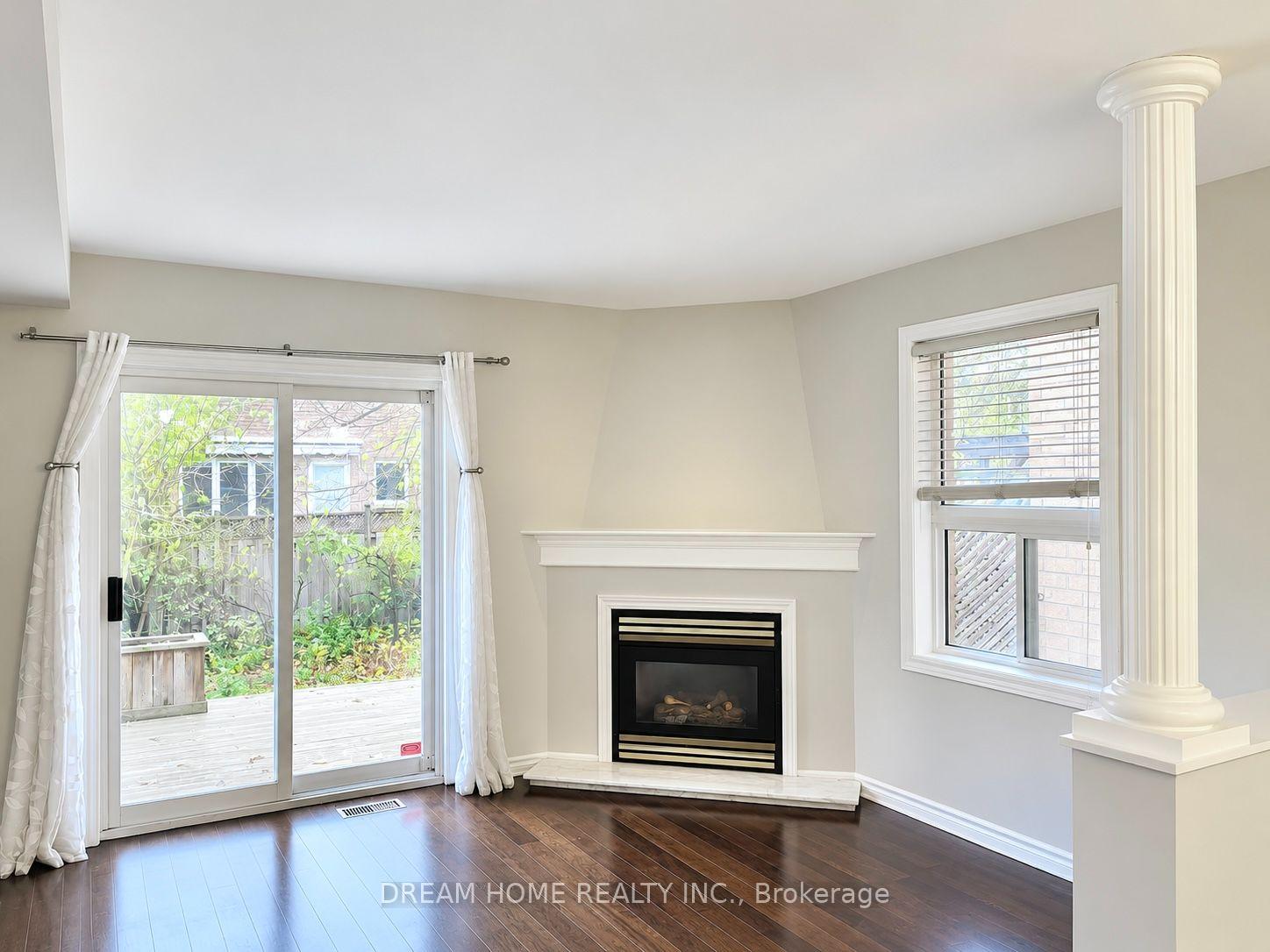 Photo 3 of 137 Kimono Crescent, Richmond Hill, Rouge Woods — HOMEH