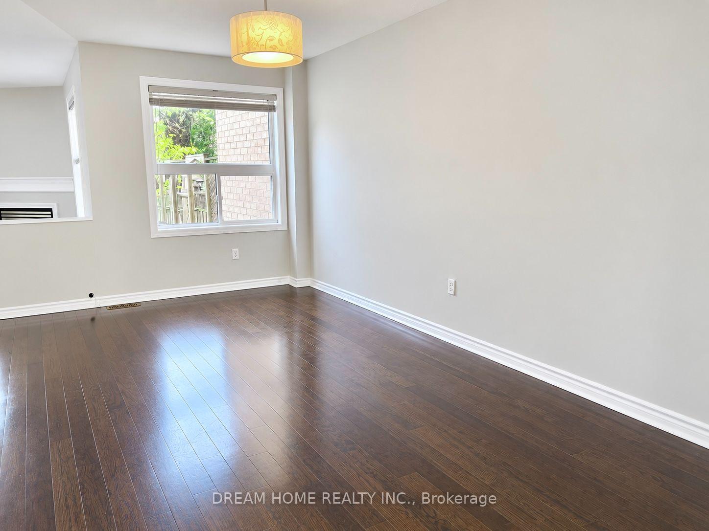 Photo 5 of 137 Kimono Crescent, Richmond Hill, Rouge Woods — HOMEH