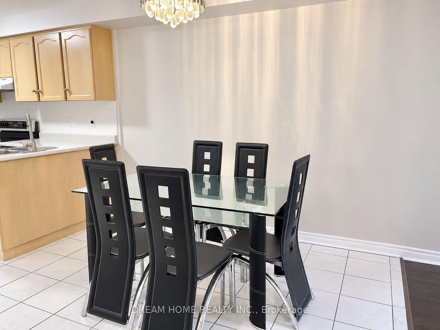 Photo 9 of 137 Kimono Crescent, Richmond Hill, Rouge Woods — HOMEH