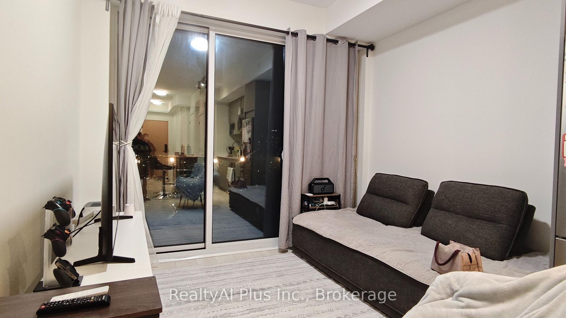 Photo 5 of Unit 1803, 5 Defries Street, Toronto, Regent Park — HOMEH