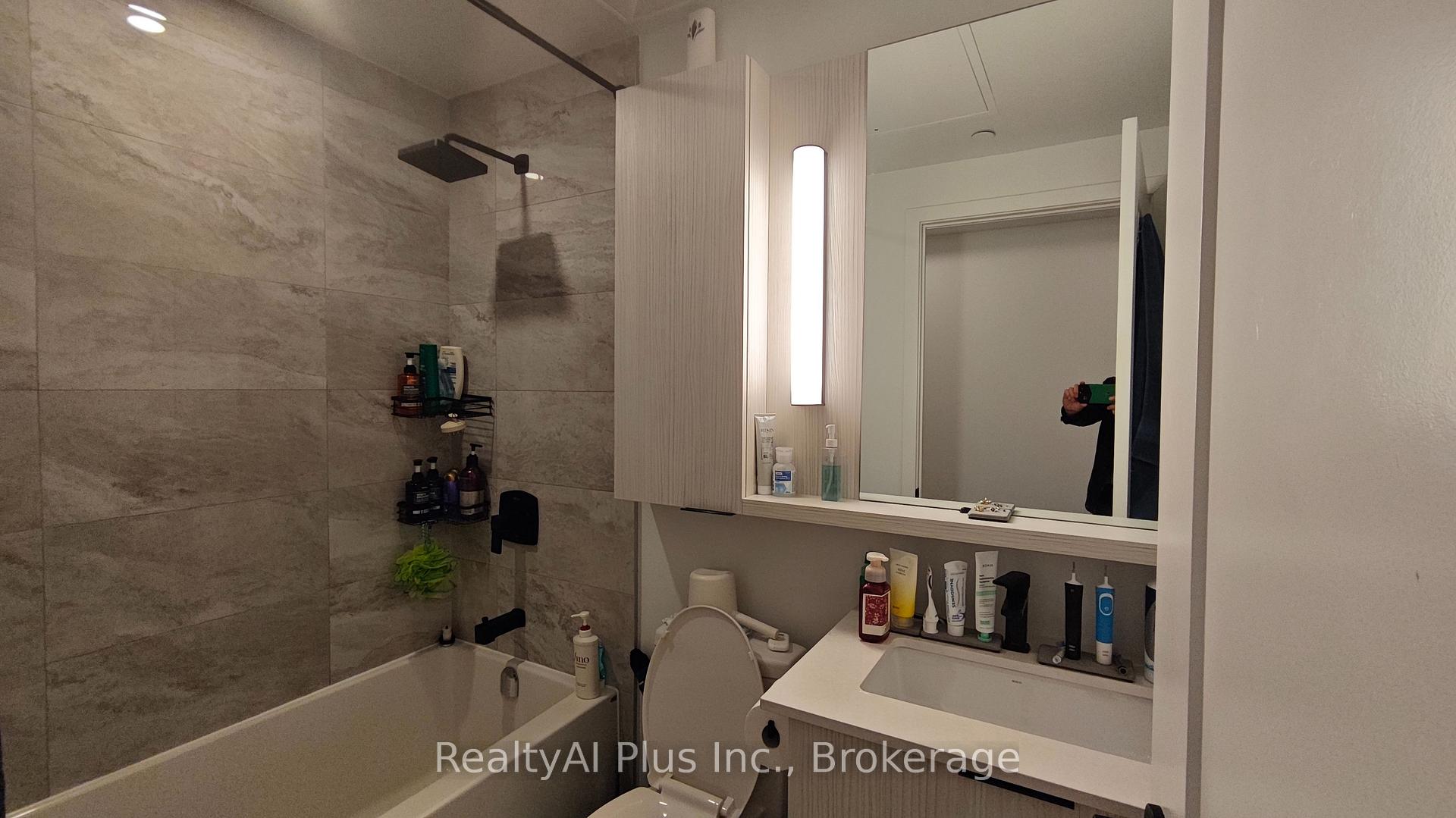 Photo 15 of Unit 1803, 5 Defries Street, Toronto, Regent Park — HOMEH
