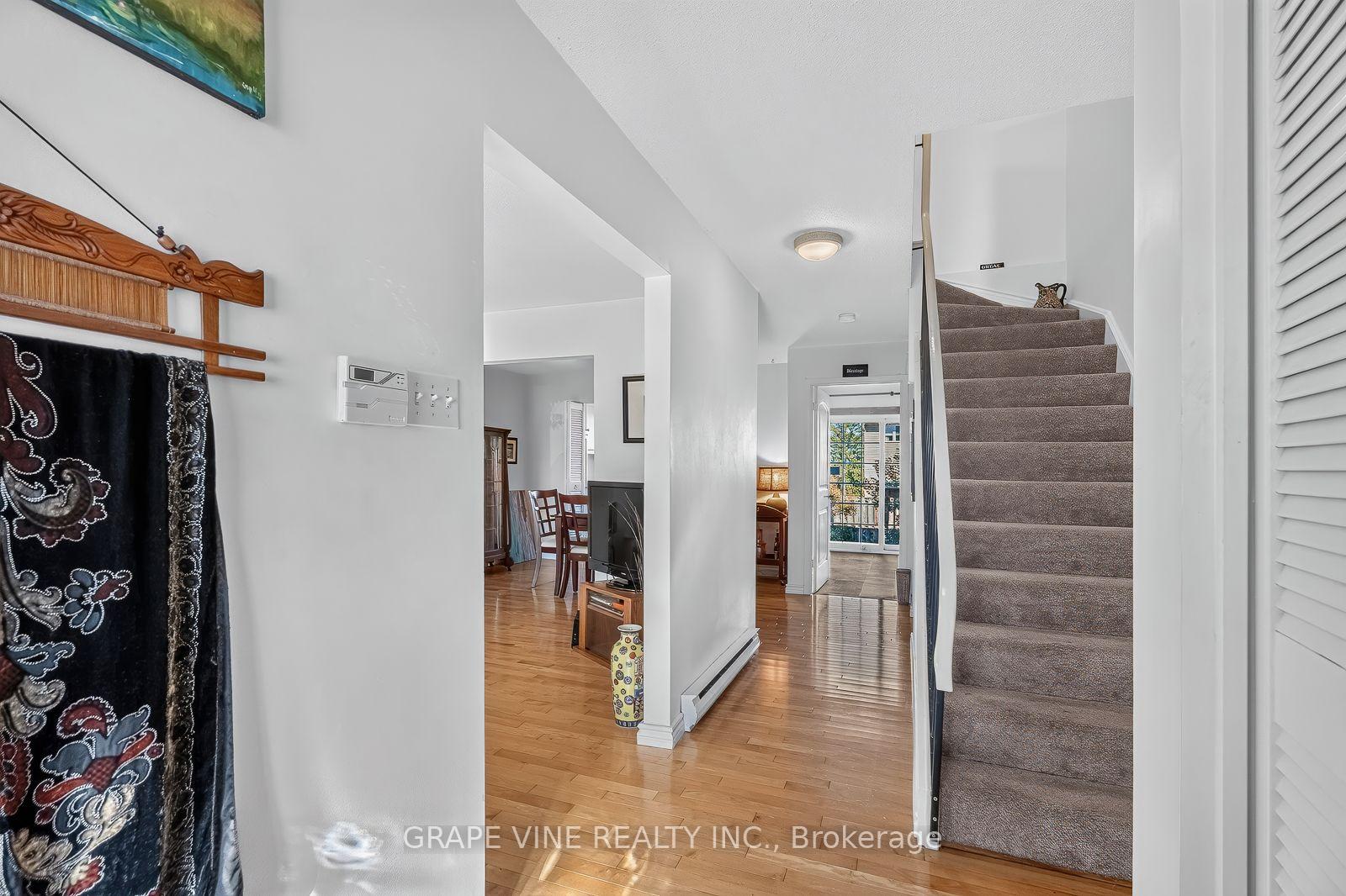 Photo 8 of Unit 34, 181 Huntridge Private, Ottawa, Hunt Club/Western Community — HOMEH