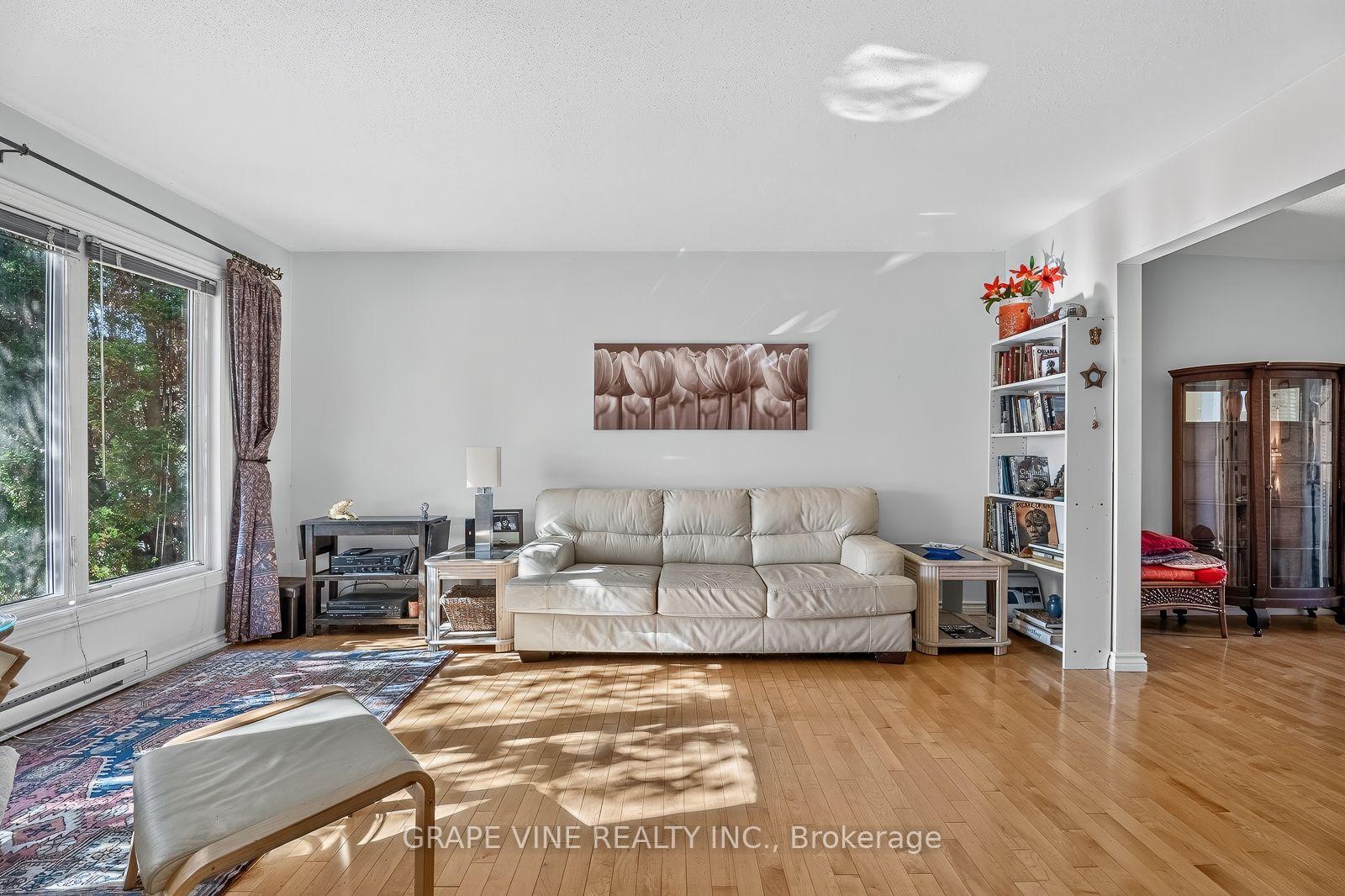 Photo 9 of Unit 34, 181 Huntridge Private, Ottawa, Hunt Club/Western Community — HOMEH