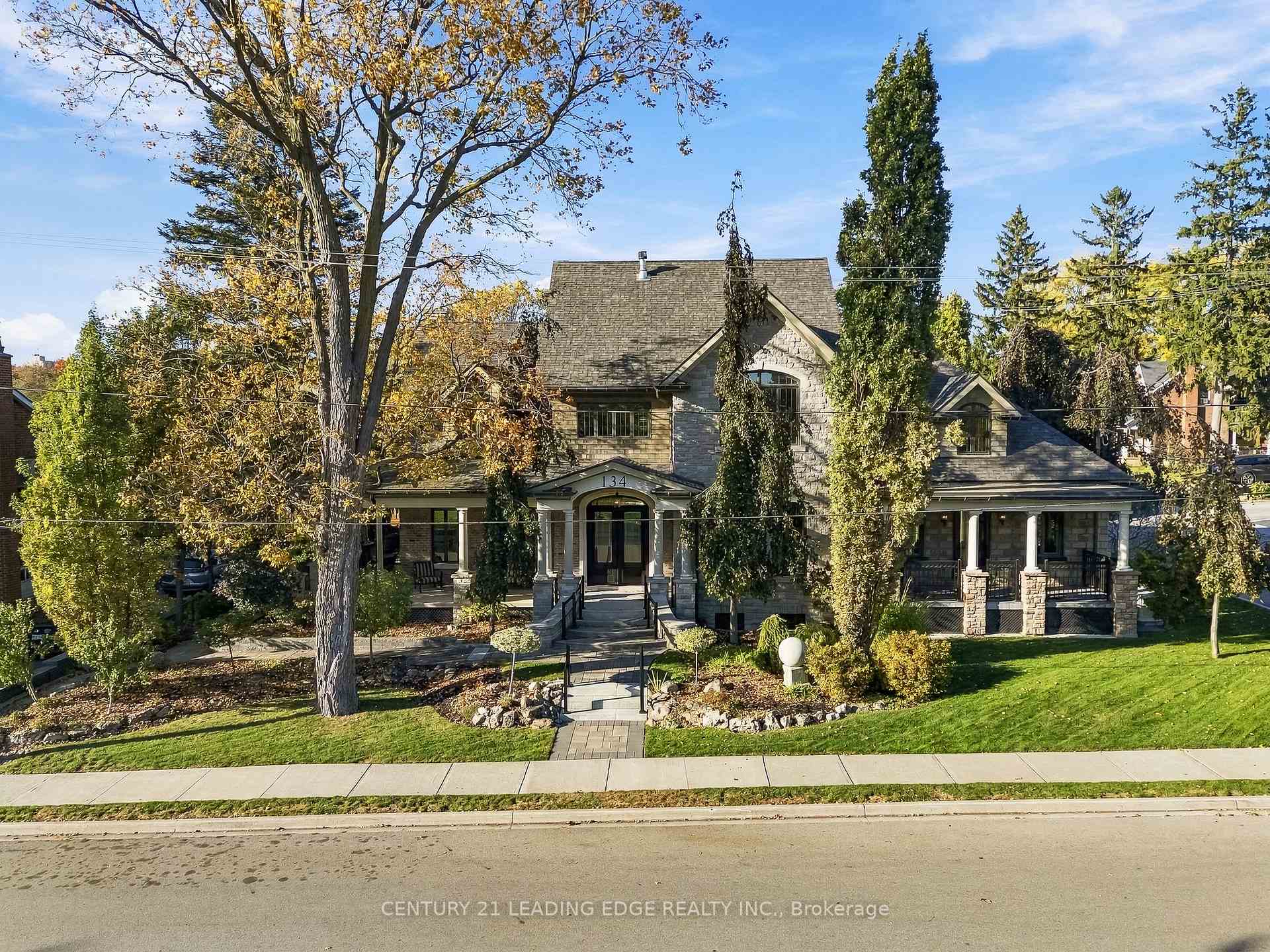Photo 2 of 134 Front Street E, Whitby, Port Whitby — HOMEH