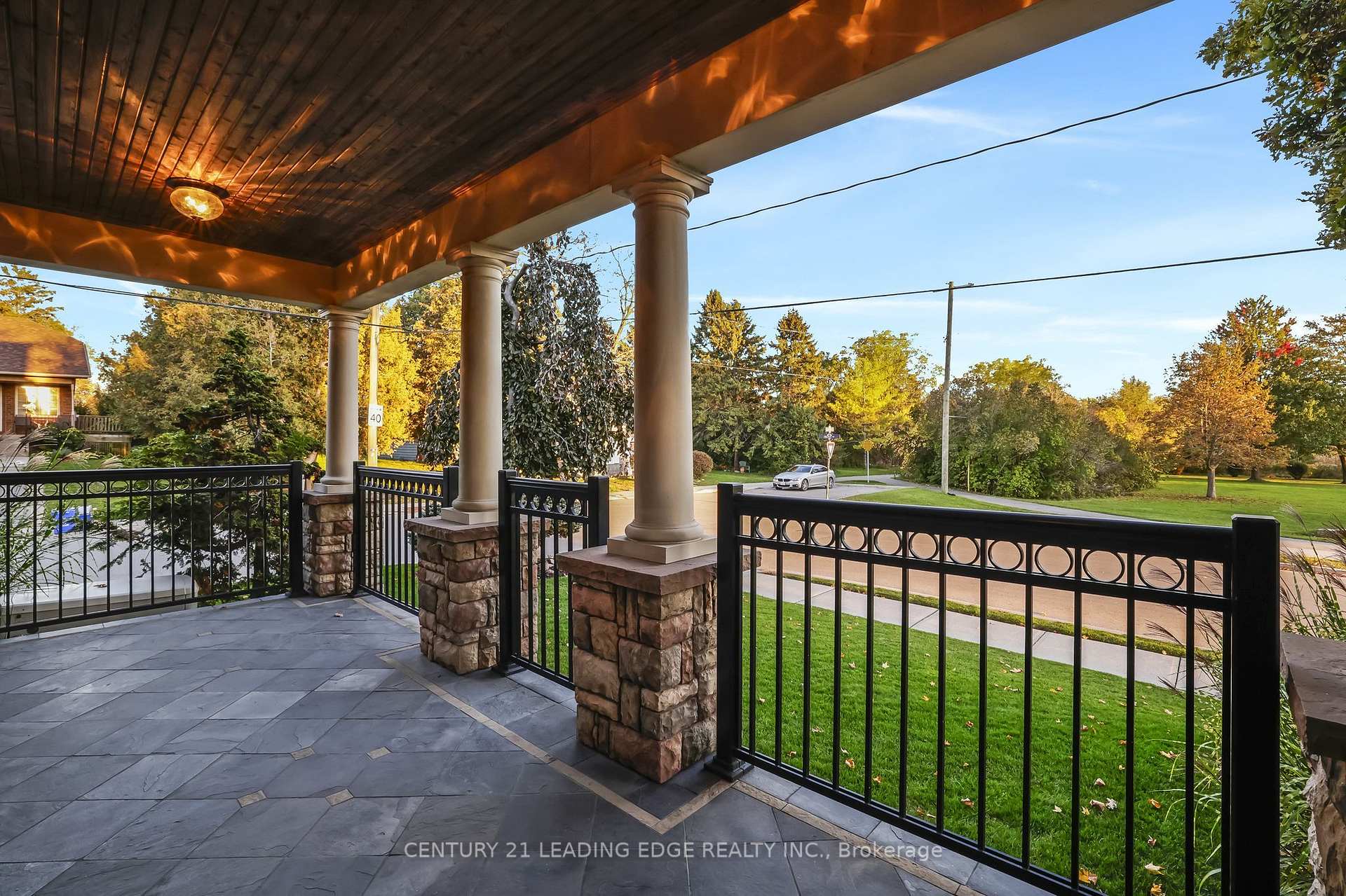 Photo 5 of 134 Front Street E, Whitby, Port Whitby — HOMEH