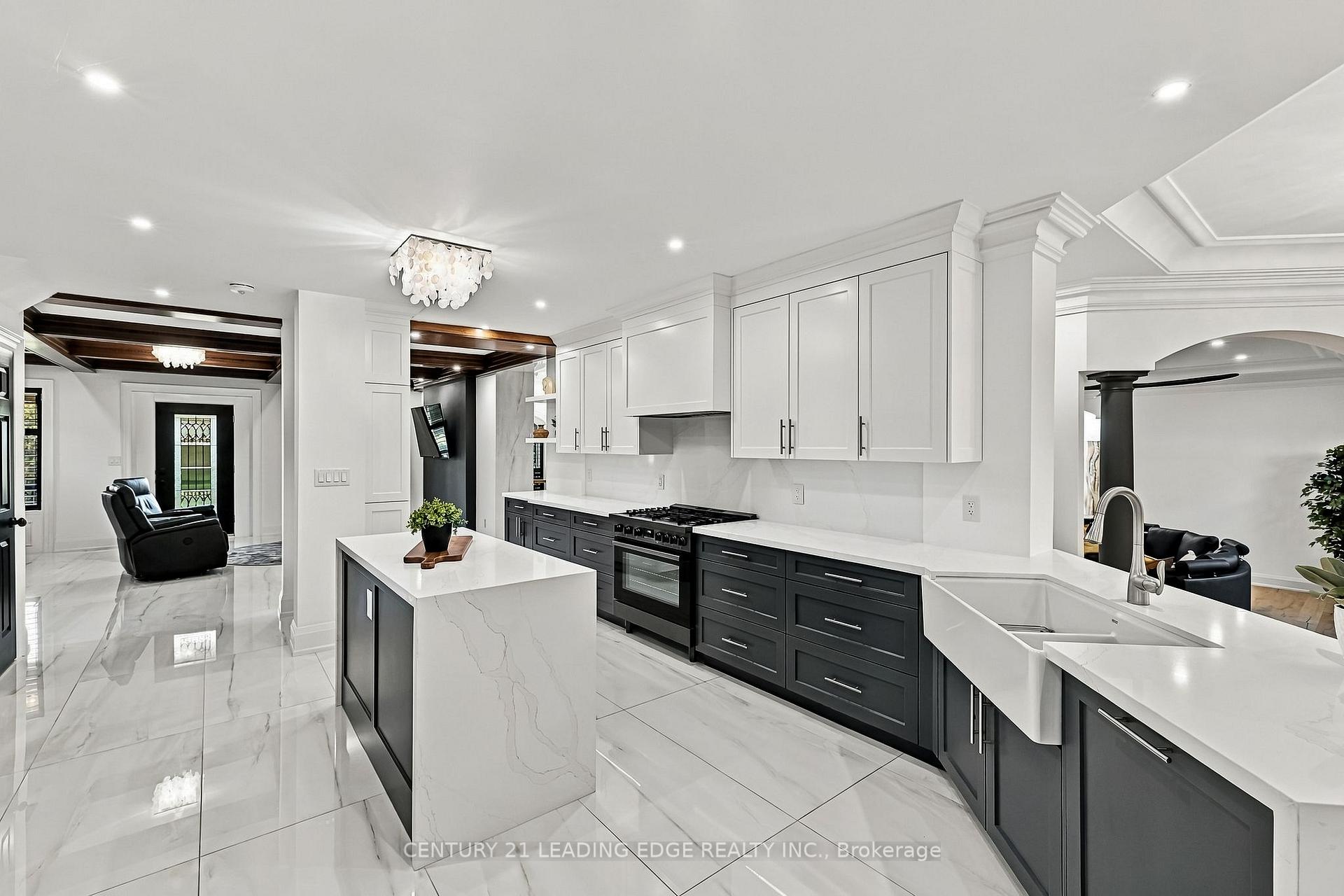Photo 16 of 134 Front Street E, Whitby, Port Whitby — HOMEH