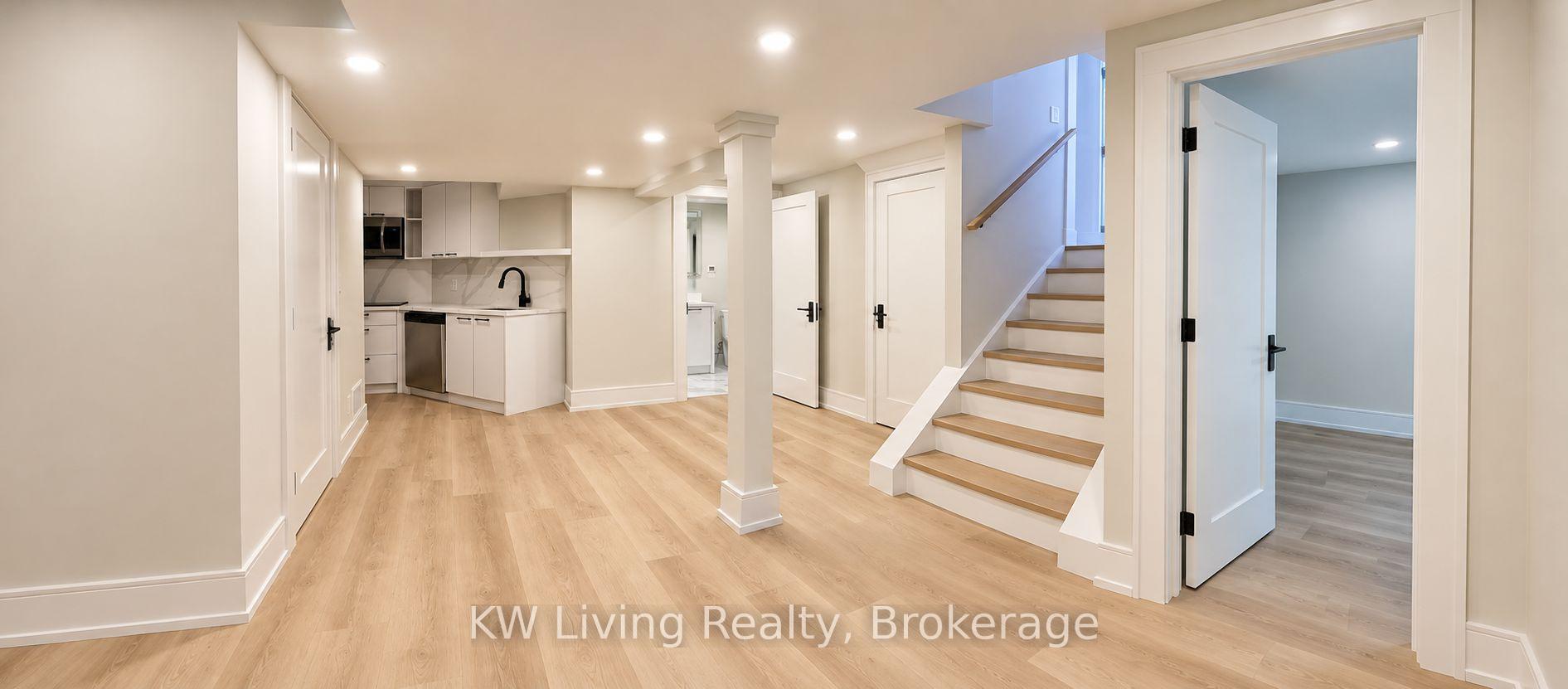 Photo 5 of 4361 Violet Road, Mississauga, East Credit — HOMEH