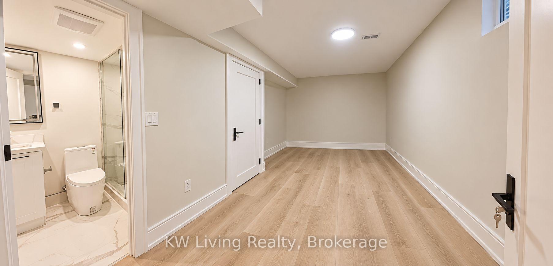 Photo 8 of 4361 Violet Road, Mississauga, East Credit — HOMEH