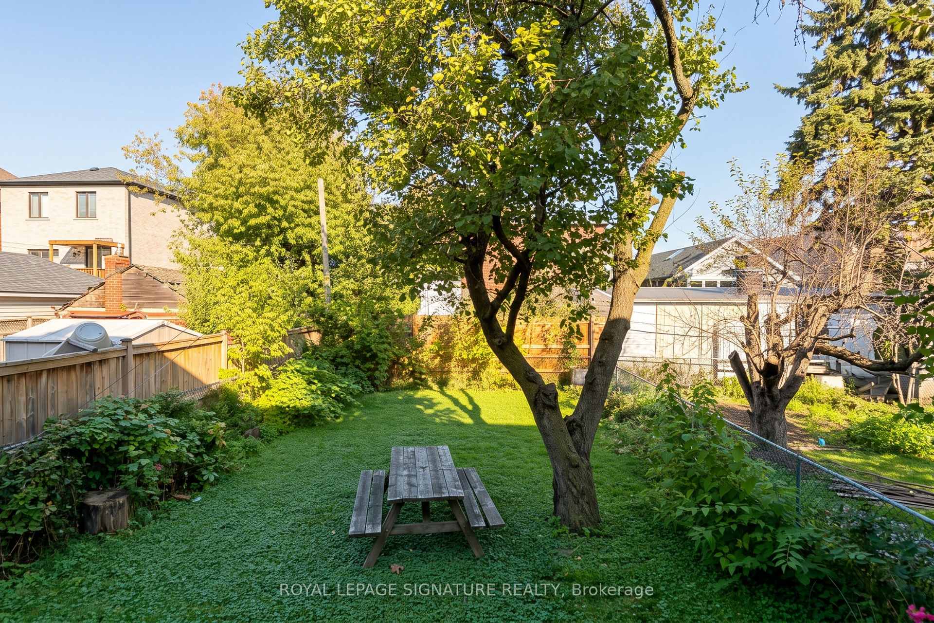 Photo 2 of 116A Melrose Street, Etobicoke, Mimico — HOMEH