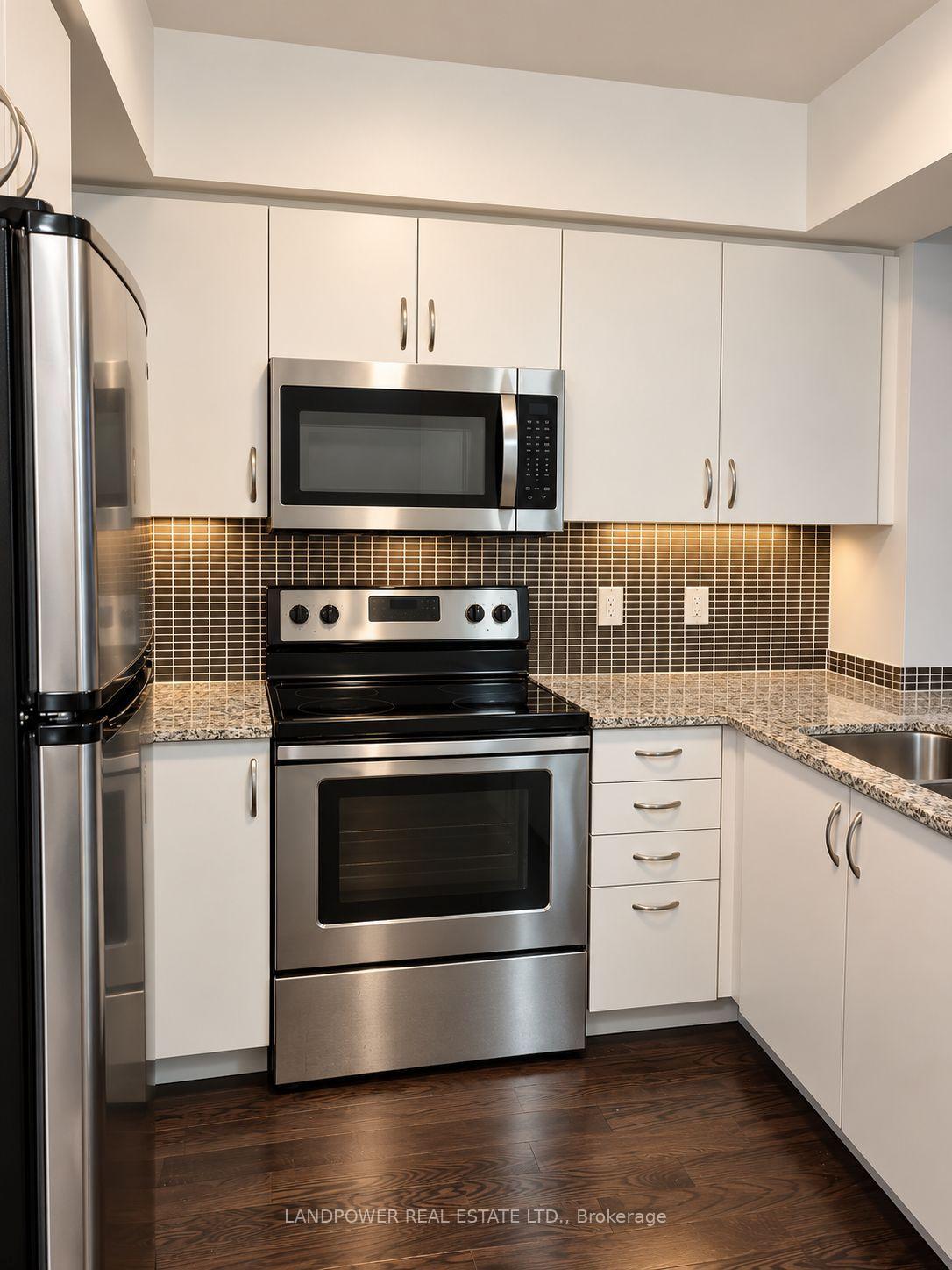 Photo 3 of Unit 801, 2230 Lakeshore Boulevard W, Etobicoke, Mimico — HOMEH
