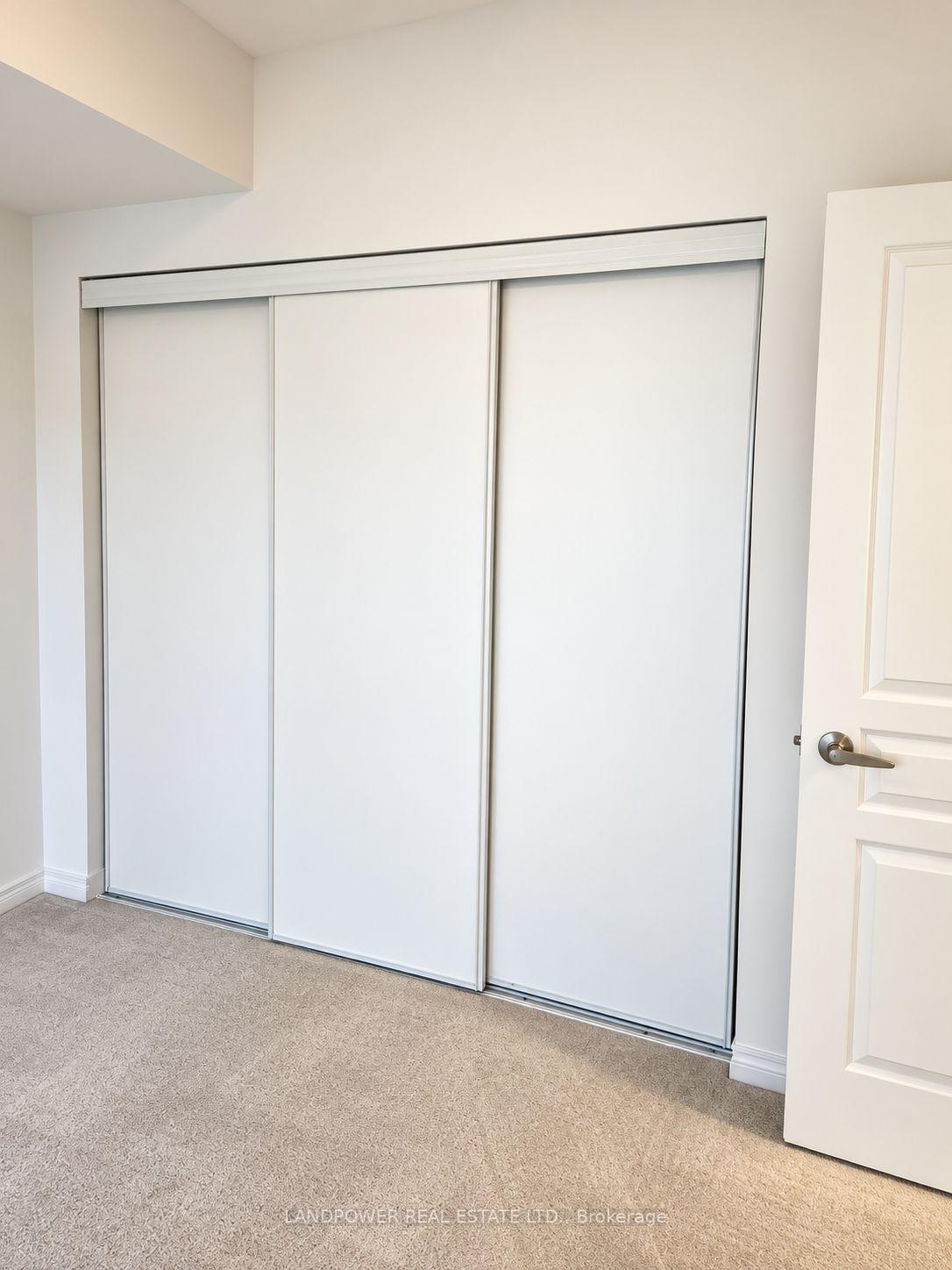 Photo 6 of Unit 801, 2230 Lakeshore Boulevard W, Etobicoke, Mimico — HOMEH