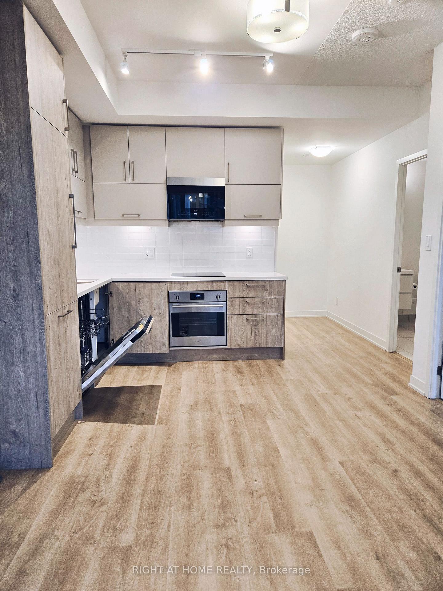 Photo 9 of Unit 1101B, 292 Verdale Crossing, Markham, Unionville — HOMEH