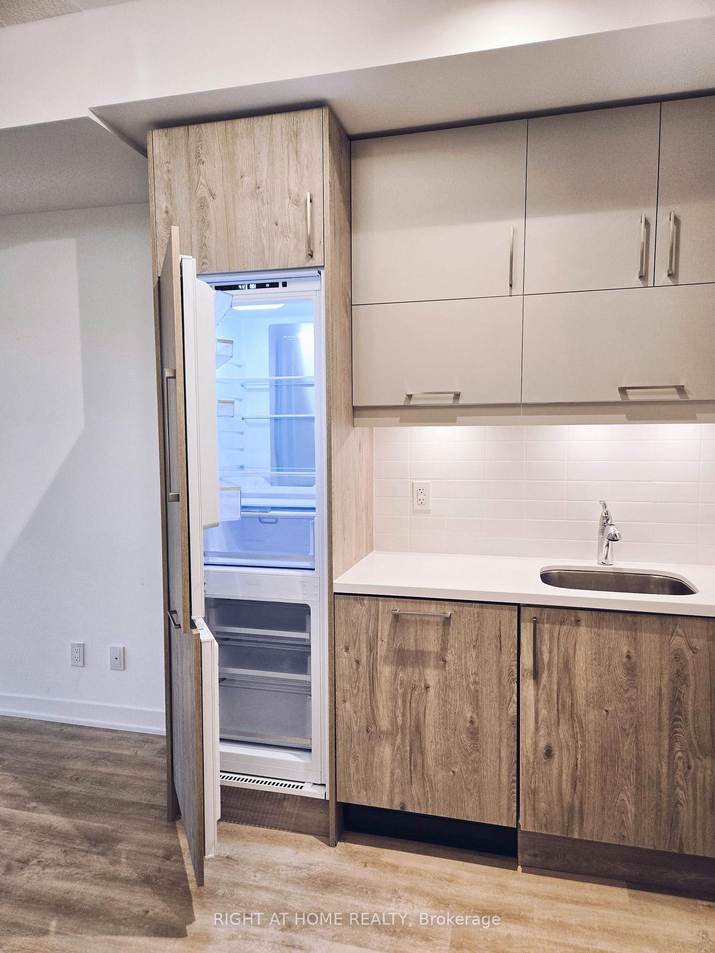 Photo 11 of Unit 1101B, 292 Verdale Crossing, Markham, Unionville — HOMEH