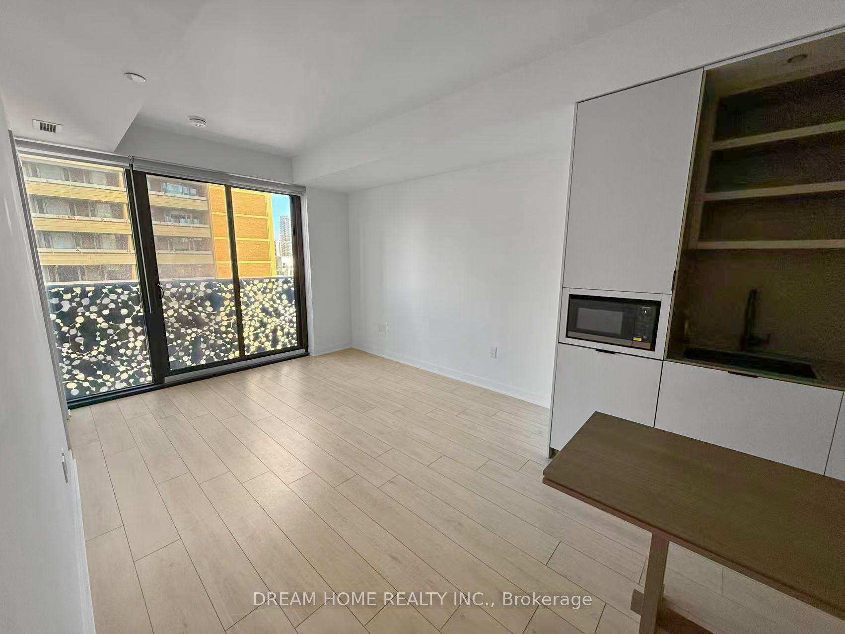 Photo 4 of Unit 1413, 55 Charles Street E, Toronto, Church-Yonge Corridor — HOMEH