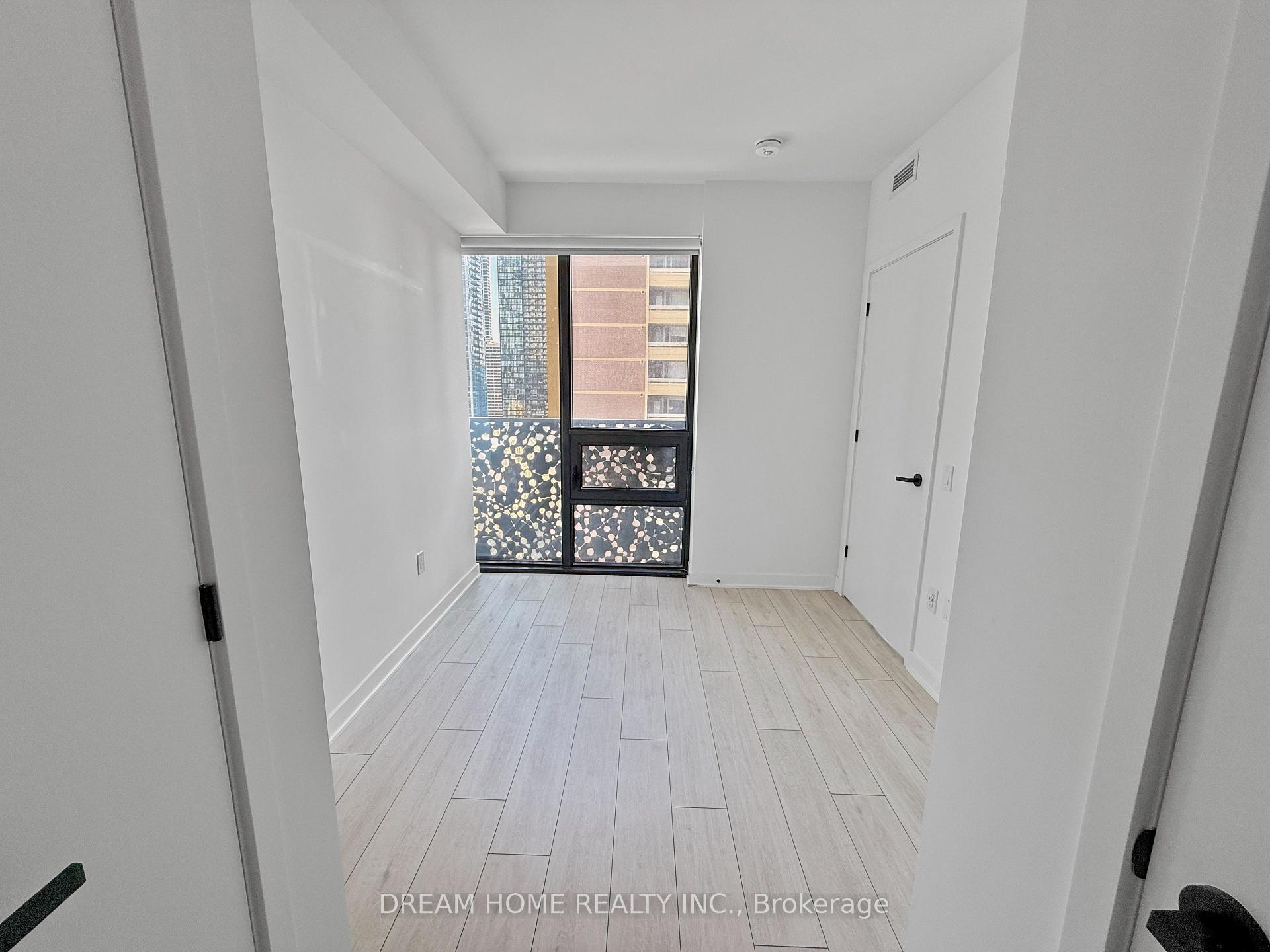 Photo 8 of Unit 1413, 55 Charles Street E, Toronto, Church-Yonge Corridor — HOMEH