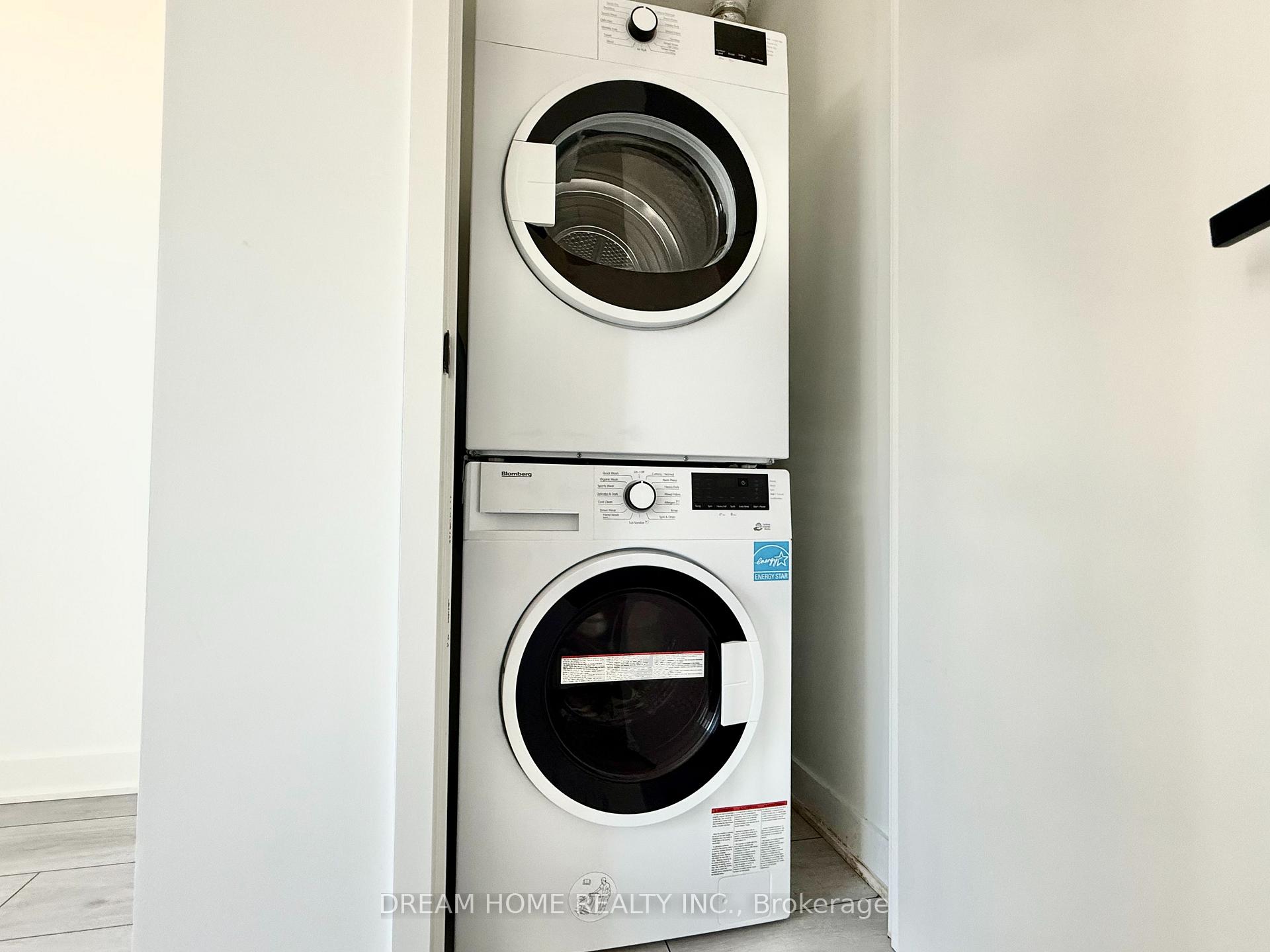 Photo 12 of Unit 1413, 55 Charles Street E, Toronto, Church-Yonge Corridor — HOMEH