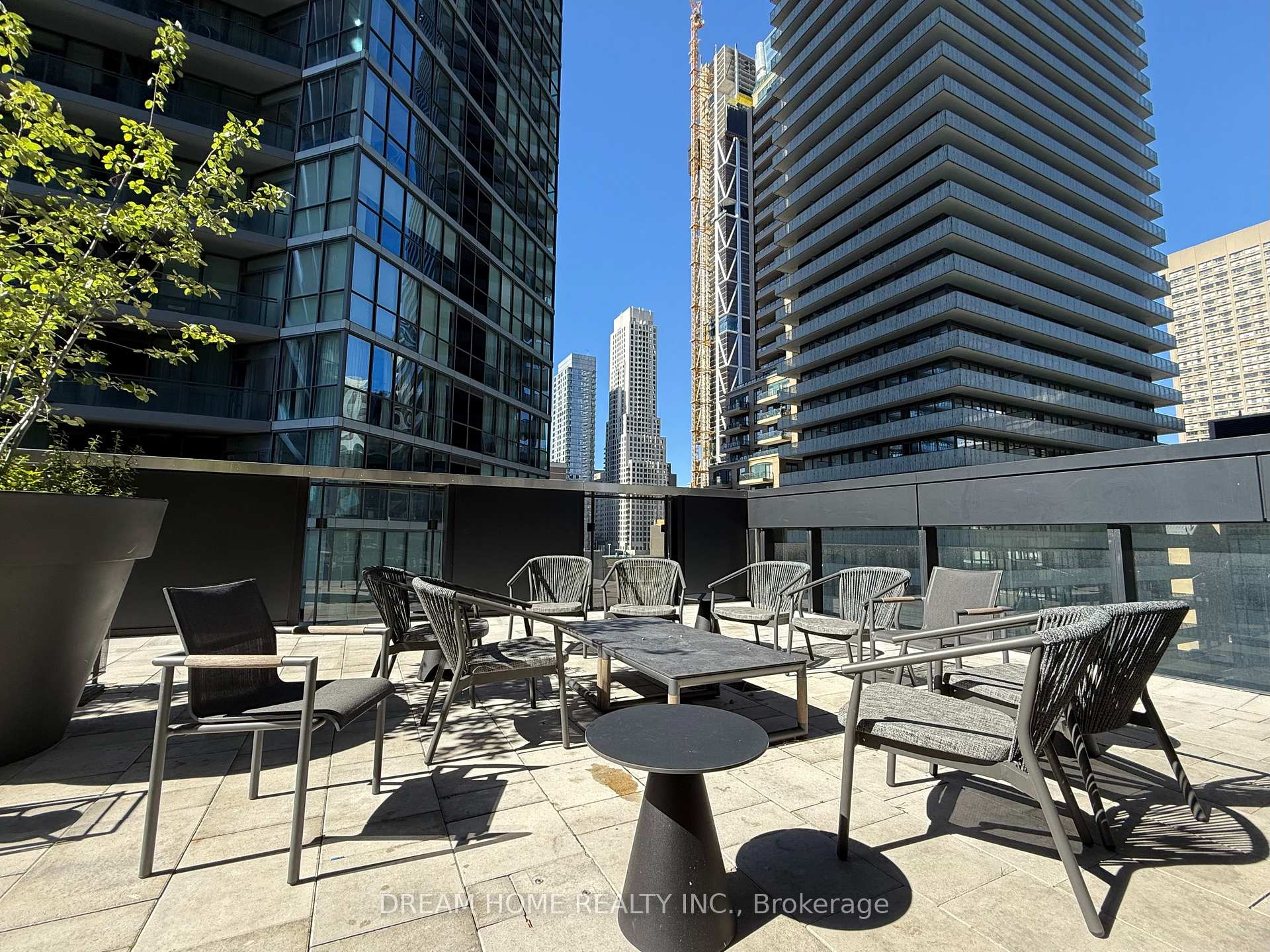 Photo 30 of Unit 1413, 55 Charles Street E, Toronto, Church-Yonge Corridor — HOMEH
