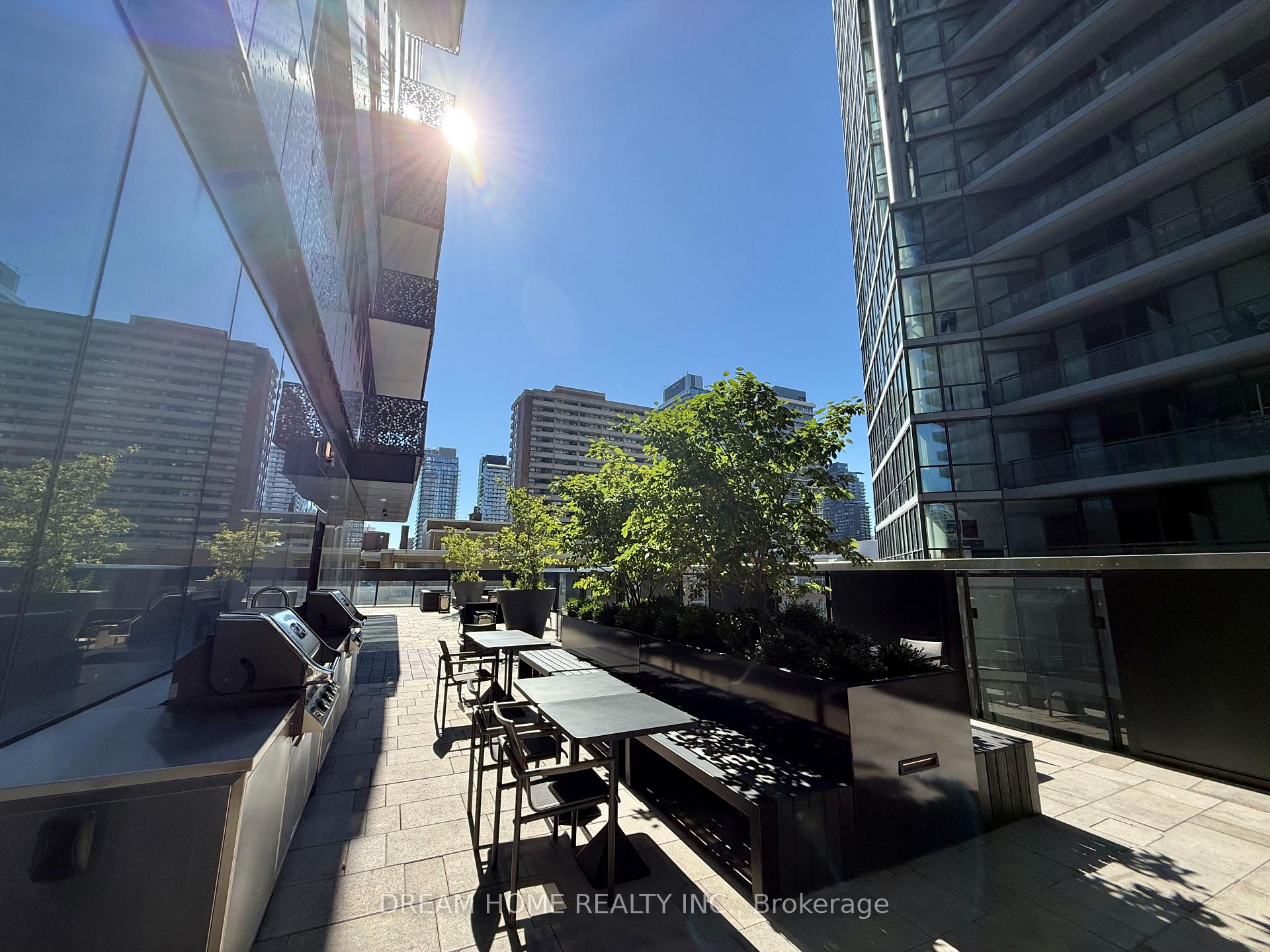 Photo 31 of Unit 1413, 55 Charles Street E, Toronto, Church-Yonge Corridor — HOMEH