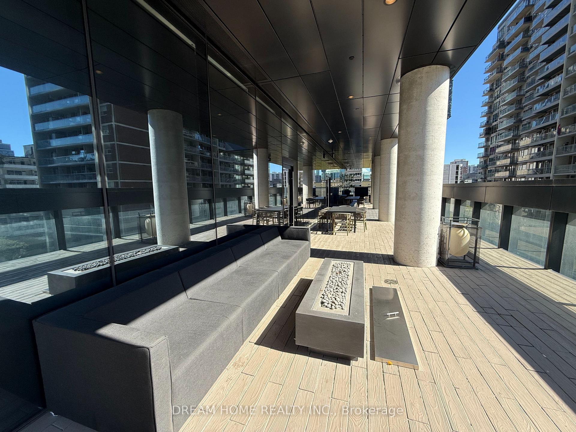 Photo 32 of Unit 1413, 55 Charles Street E, Toronto, Church-Yonge Corridor — HOMEH