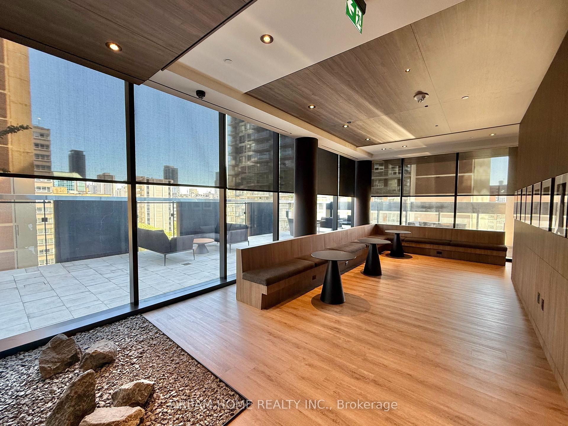 Photo 40 of Unit 1413, 55 Charles Street E, Toronto, Church-Yonge Corridor — HOMEH