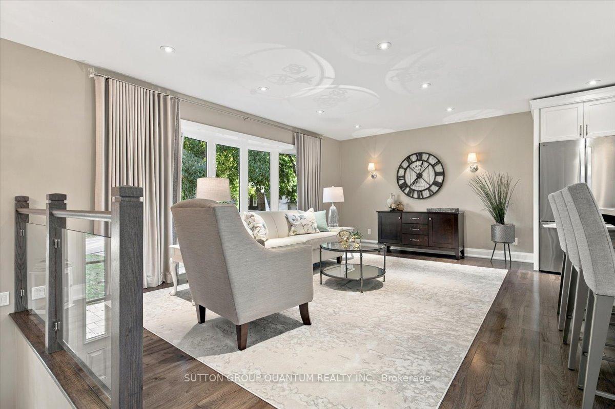 Photo 9 of 368 Aurora Crescent, Burlington, Roseland — HOMEH
