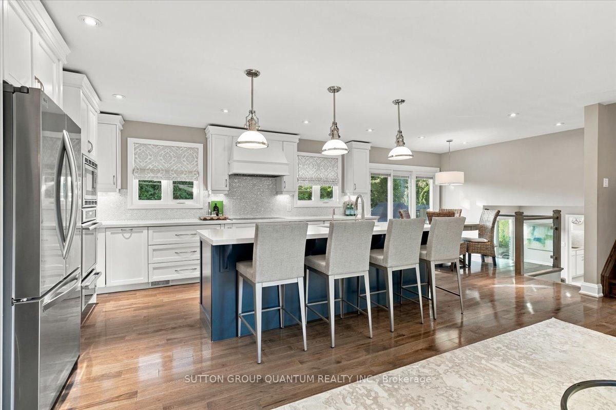 Photo 11 of 368 Aurora Crescent, Burlington, Roseland — HOMEH
