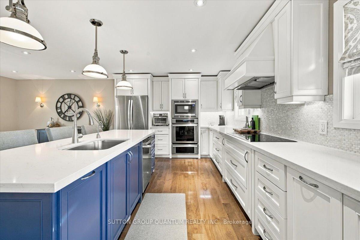 Photo 14 of 368 Aurora Crescent, Burlington, Roseland — HOMEH
